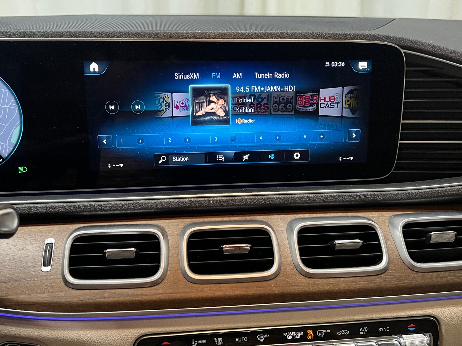 Thumbnail: 2021 Mercedes-Benz GLE - 3