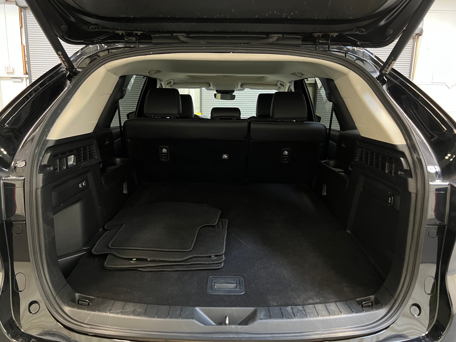 Thumbnail: 2025 Mazda CX-70 - 6