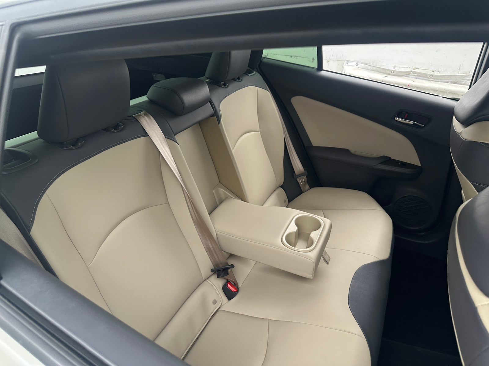 Thumbnail: 2018 Toyota Prius - 6