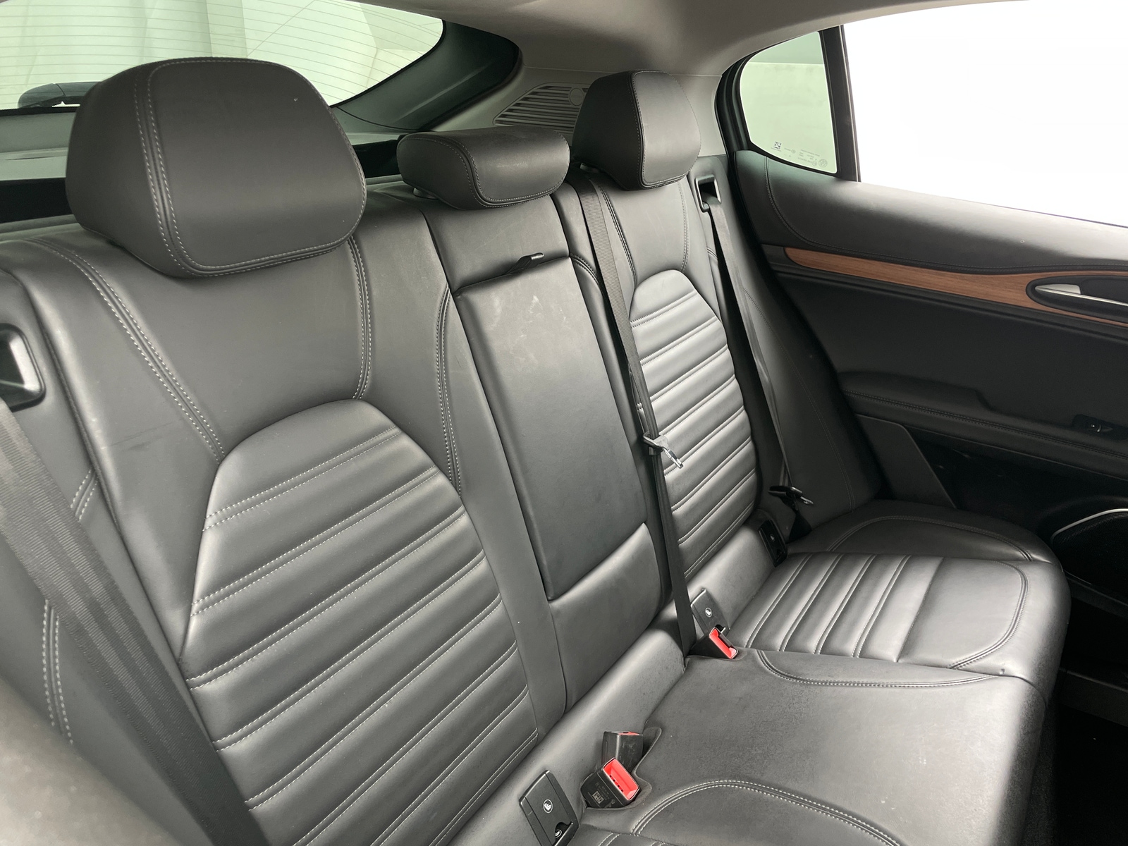 Thumbnail: 2019 Alfa Romeo Stelvio - 5