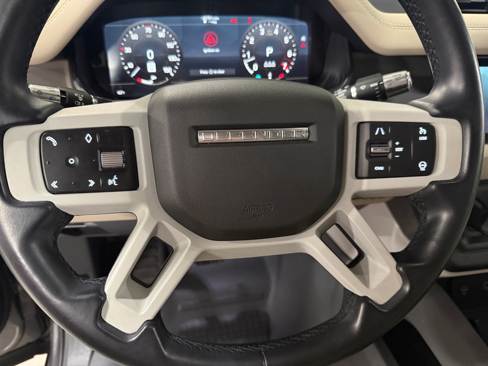 Thumbnail: 2022 Land Rover Defender - 4