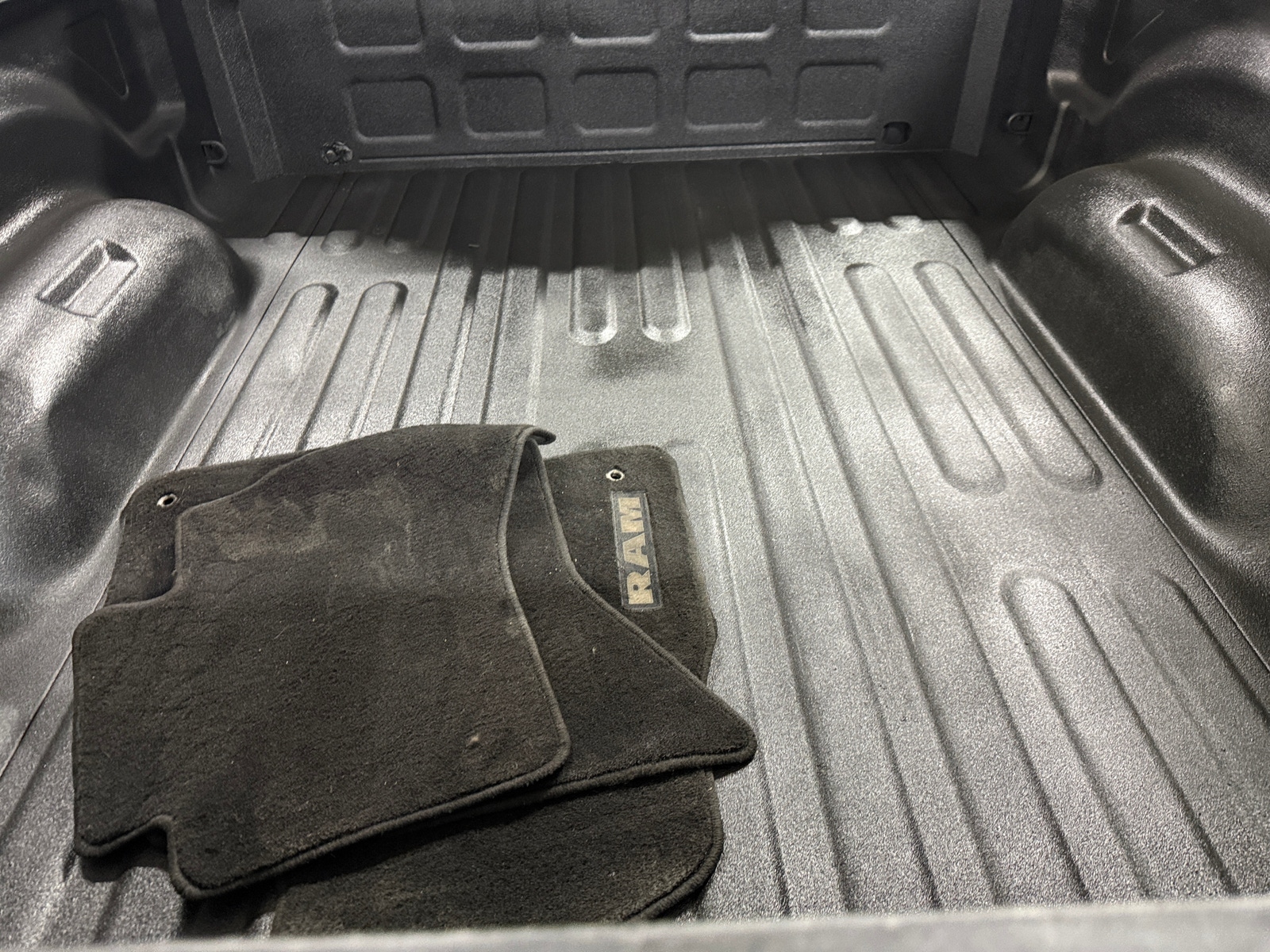 Thumbnail: 2020 RAM 1500 Classic - 7