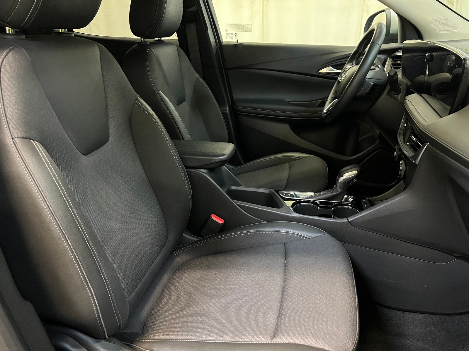 Thumbnail: 2025 Buick Encore GX - 2