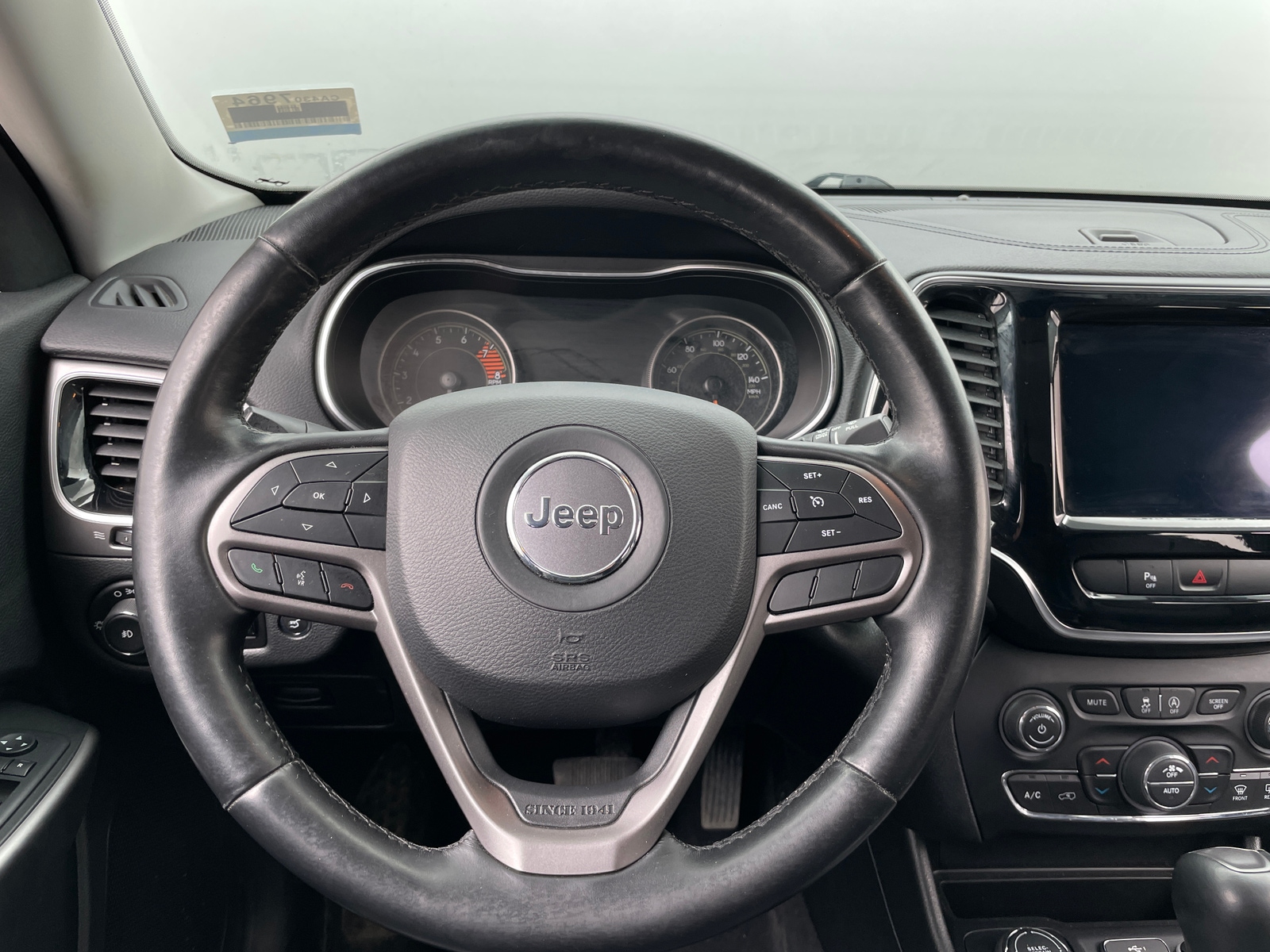 Thumbnail: 2019 Jeep Cherokee - 4
