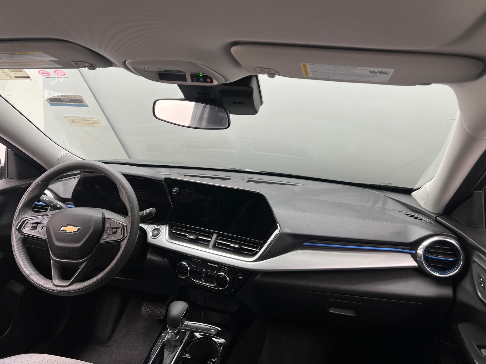 Thumbnail: 2025 Chevrolet Trax - 3