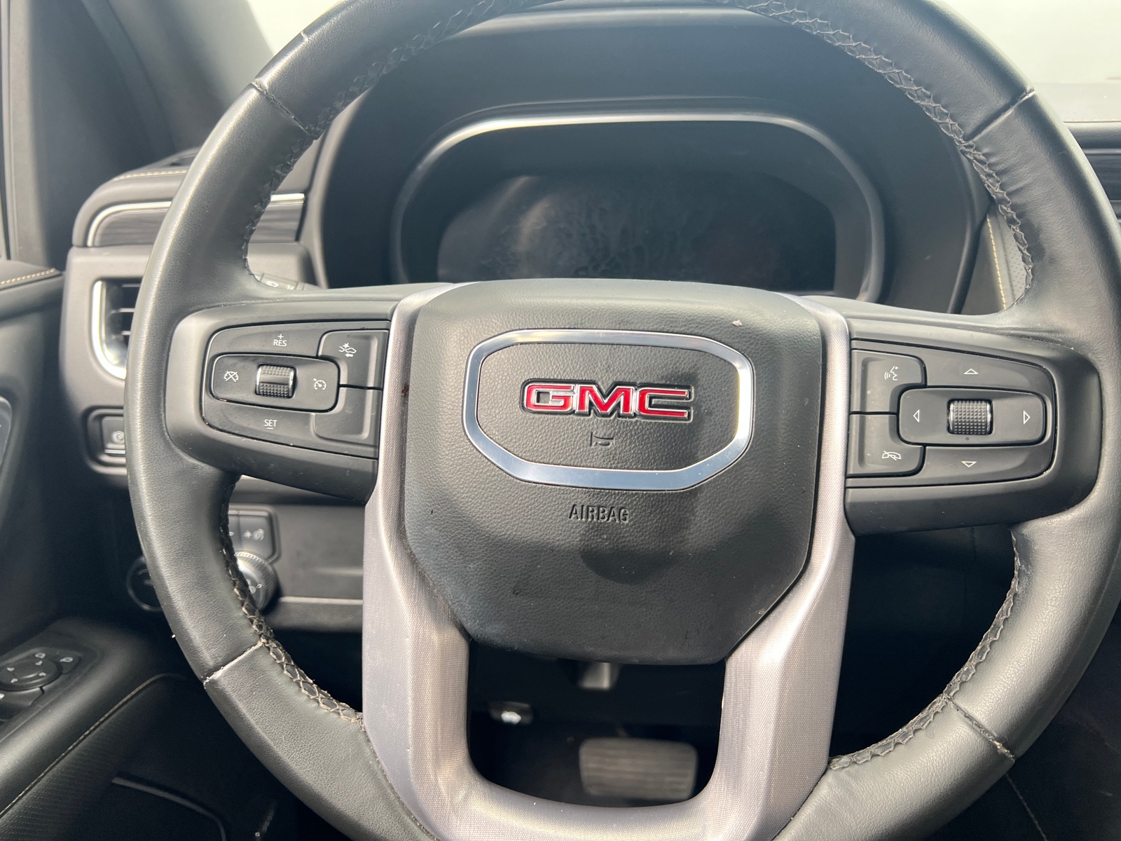 Thumbnail: 2024 GMC Yukon - 4