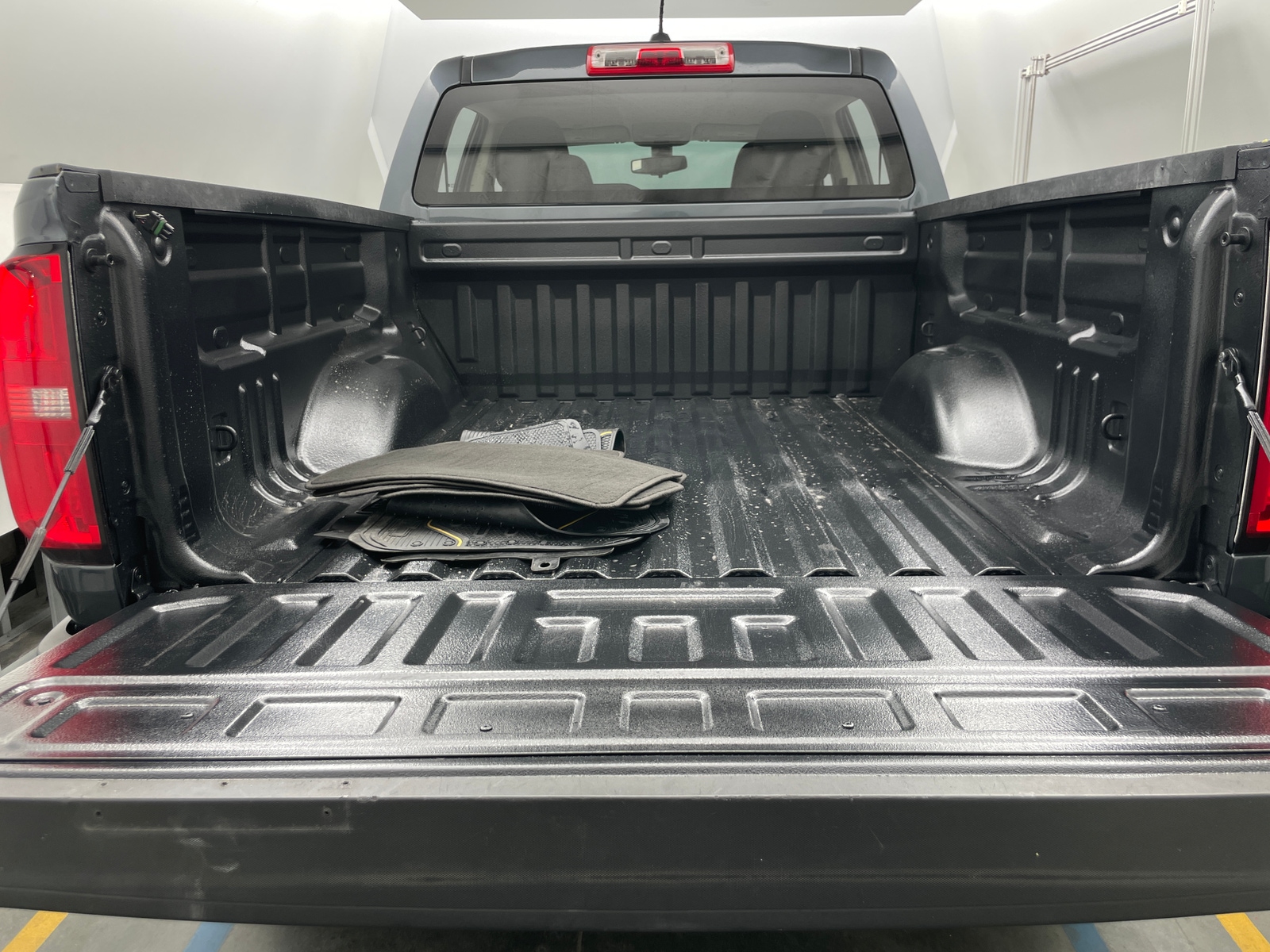 Thumbnail: 2016 Chevrolet Colorado - 7