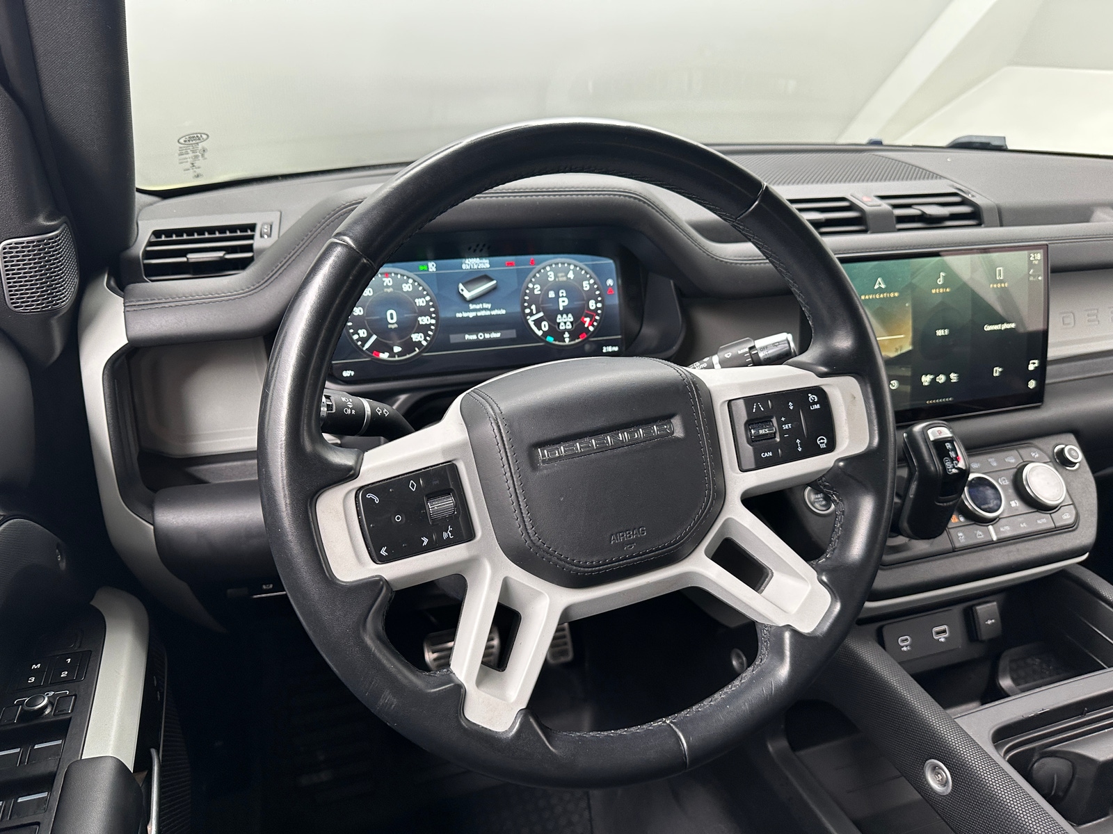 Thumbnail: 2022 Land Rover Defender - 4