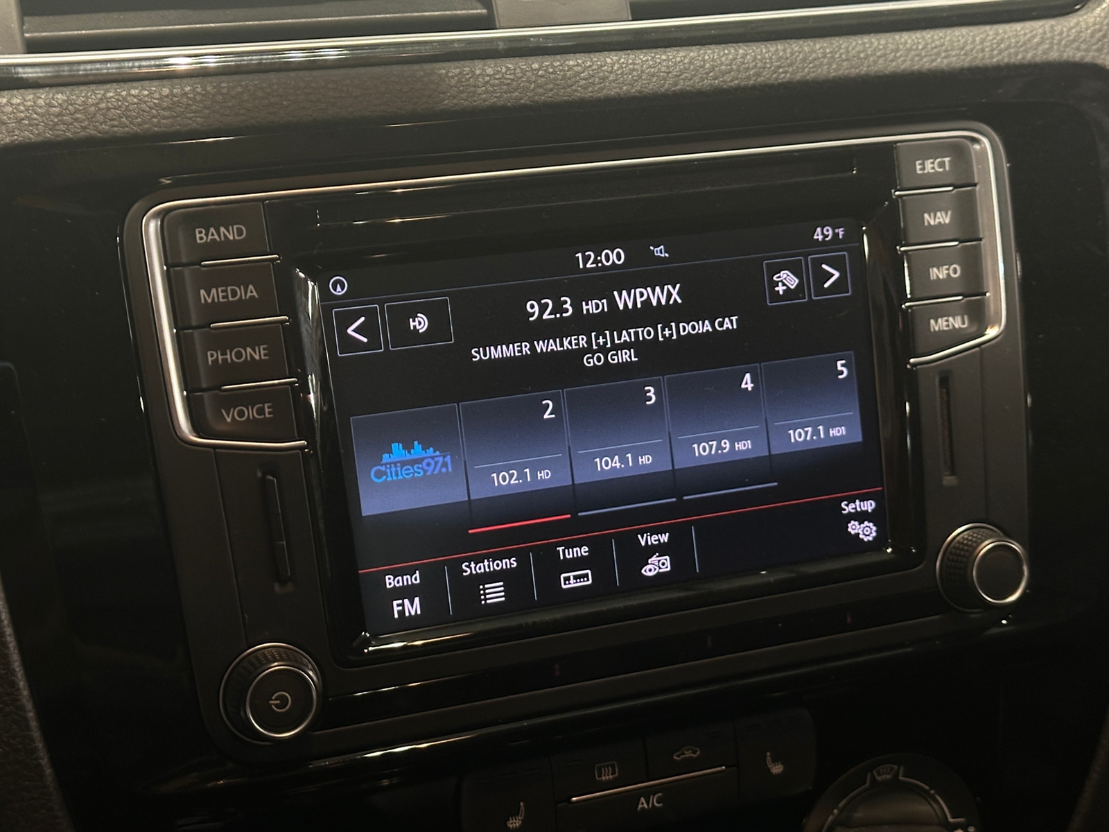 Thumbnail: 2016 Volkswagen Jetta - 3