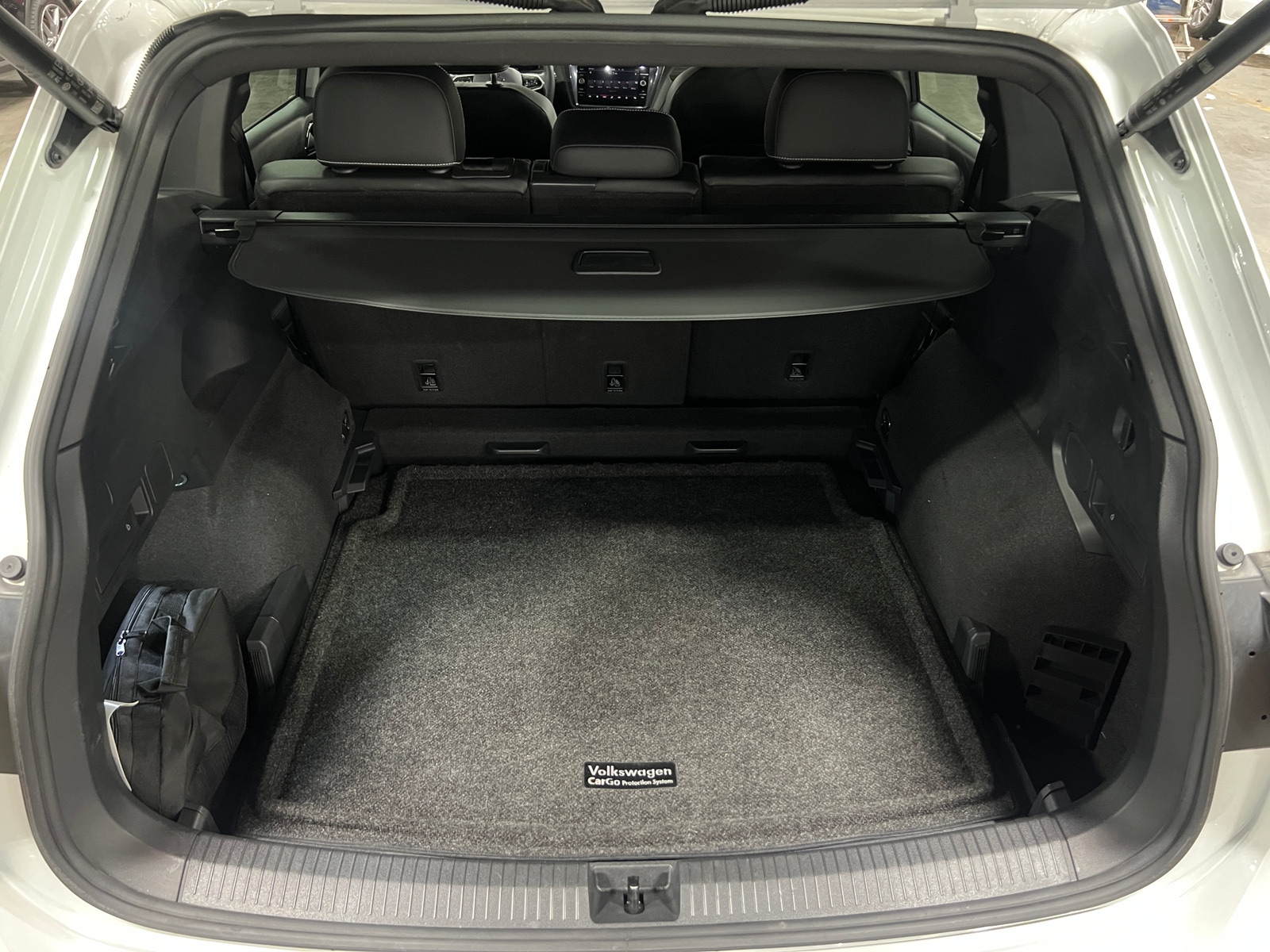 Thumbnail: 2022 Volkswagen Tiguan - 6