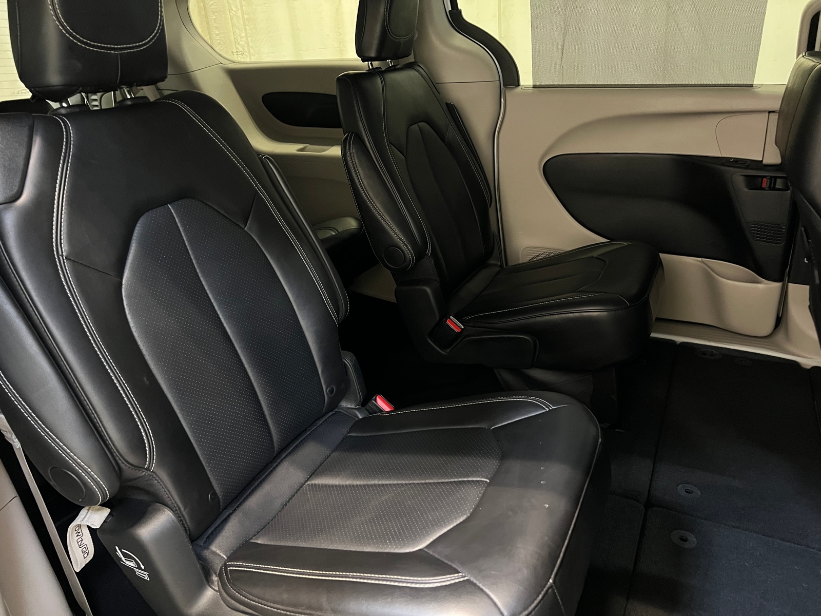 Thumbnail: 2024 Chrysler Pacifica - 5