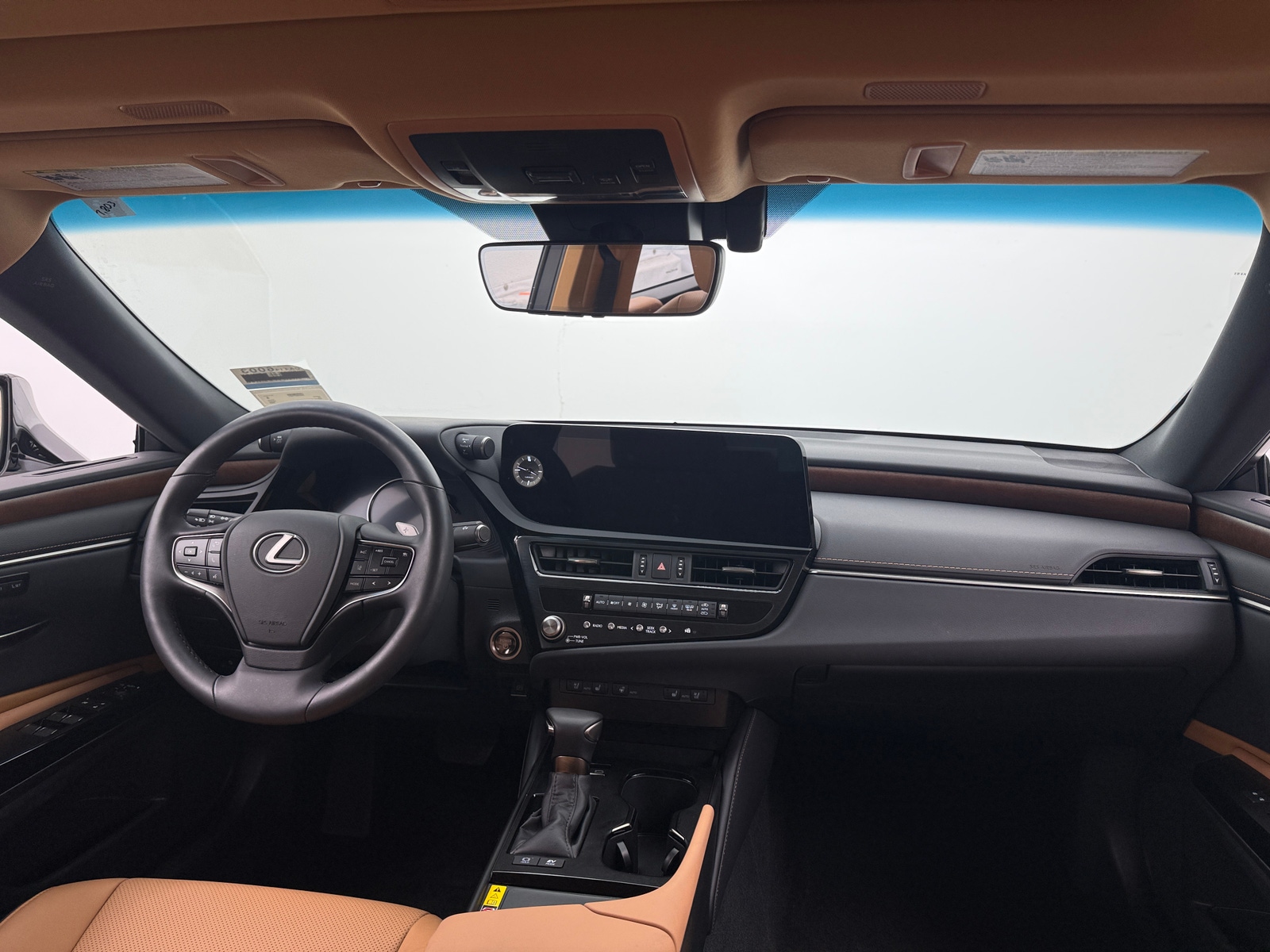 Thumbnail: 2025 Lexus ES - 3