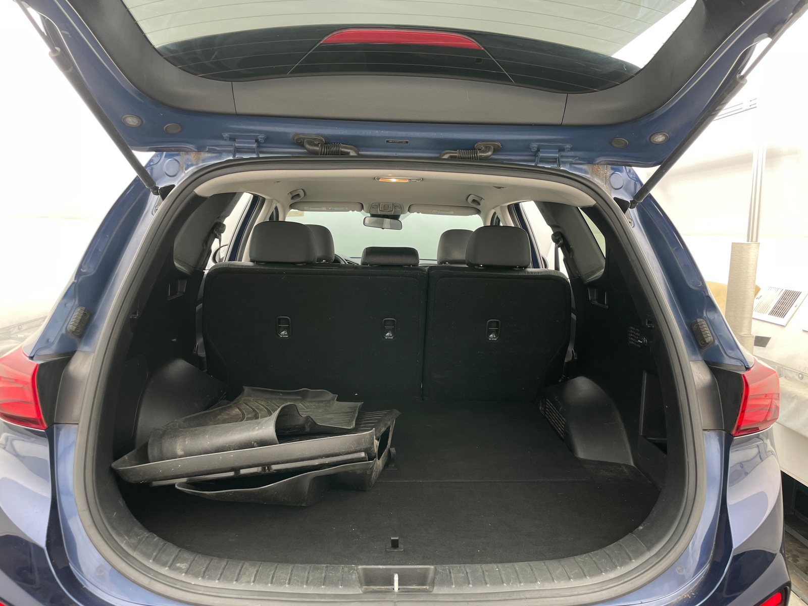 Thumbnail: 2019 Hyundai Santa Fe - 7