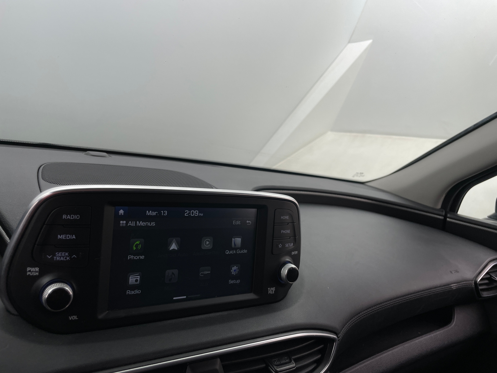 Thumbnail: 2019 Hyundai Santa Fe - 4