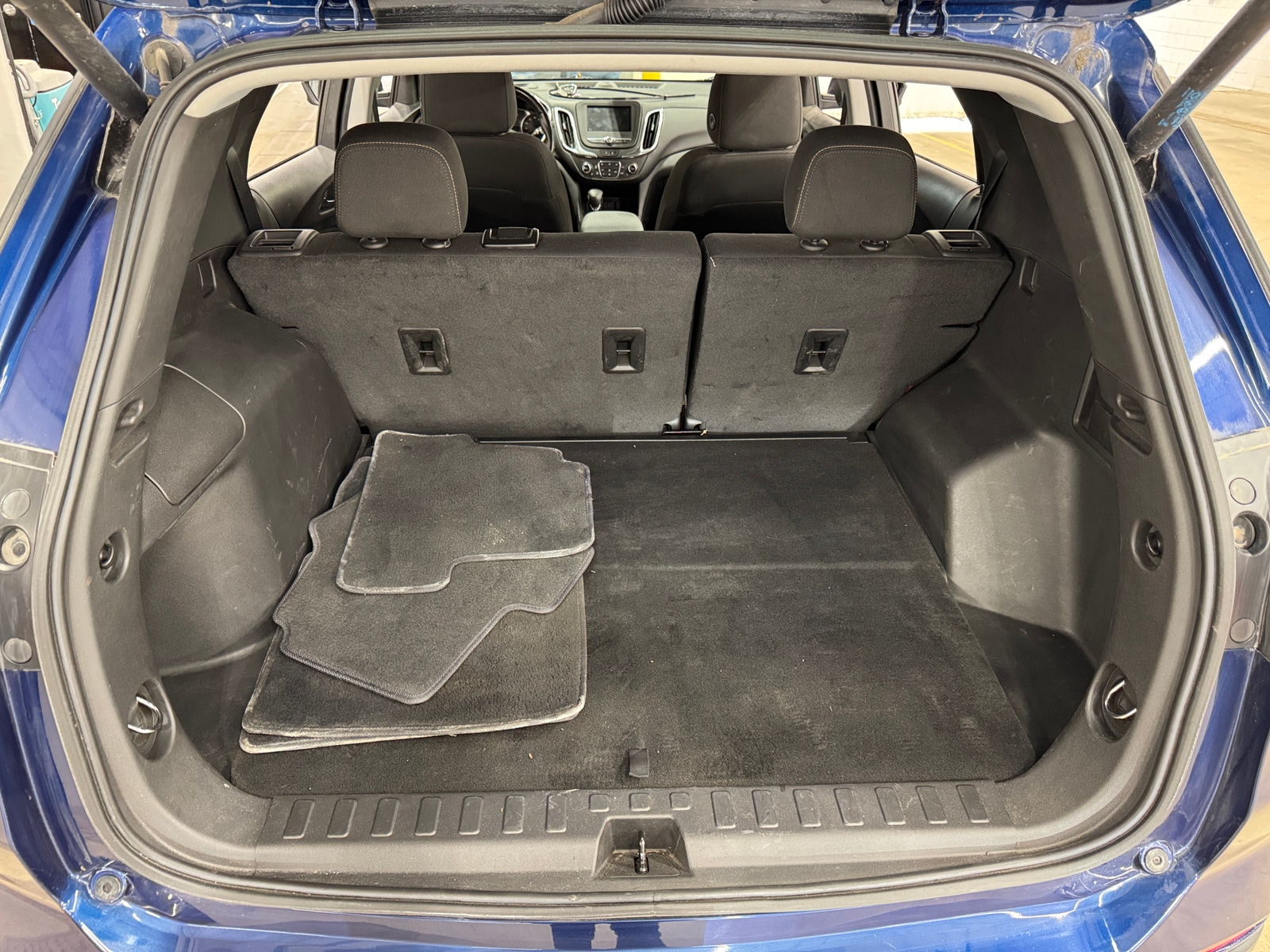 Thumbnail: 2023 Chevrolet Equinox - 7