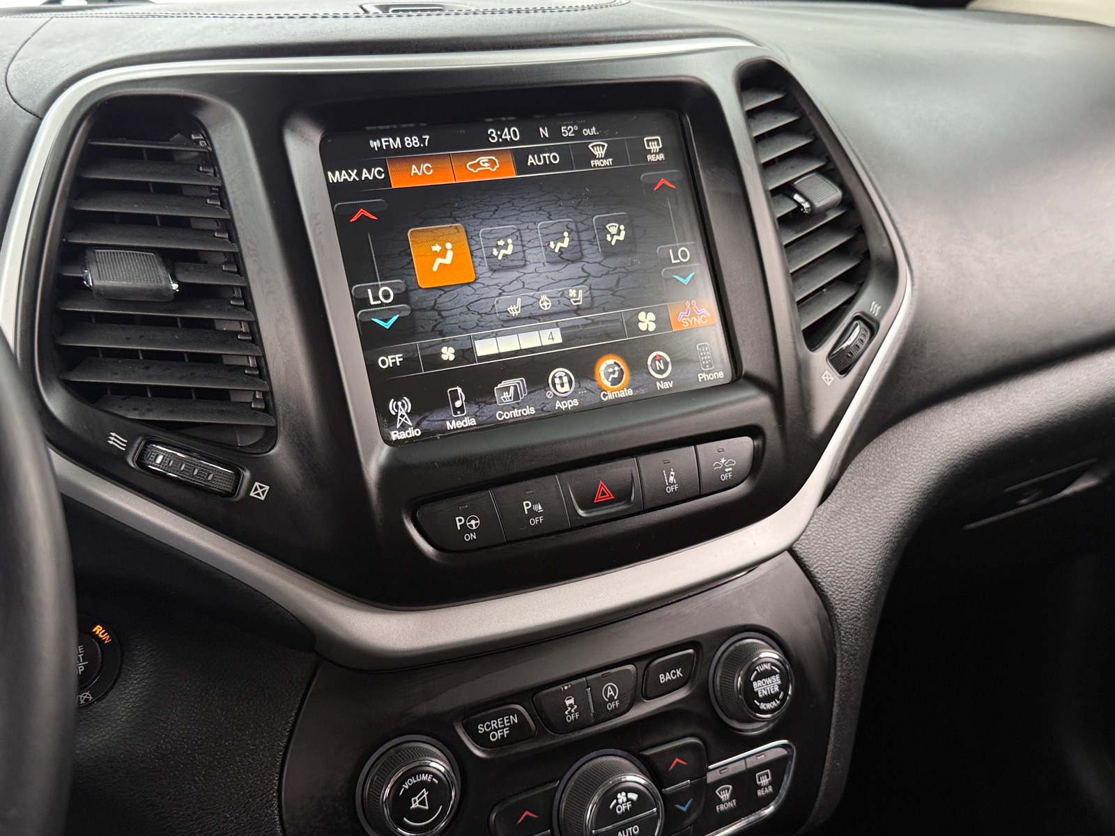 Thumbnail: 2018 Jeep Cherokee - 3