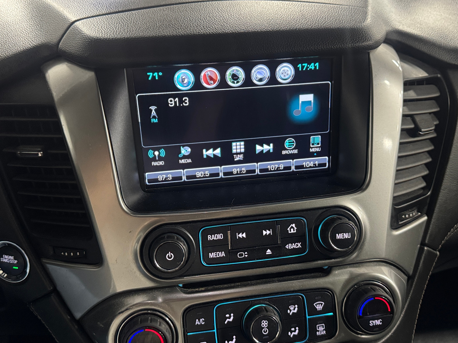 Thumbnail: 2020 Chevrolet Tahoe - 3