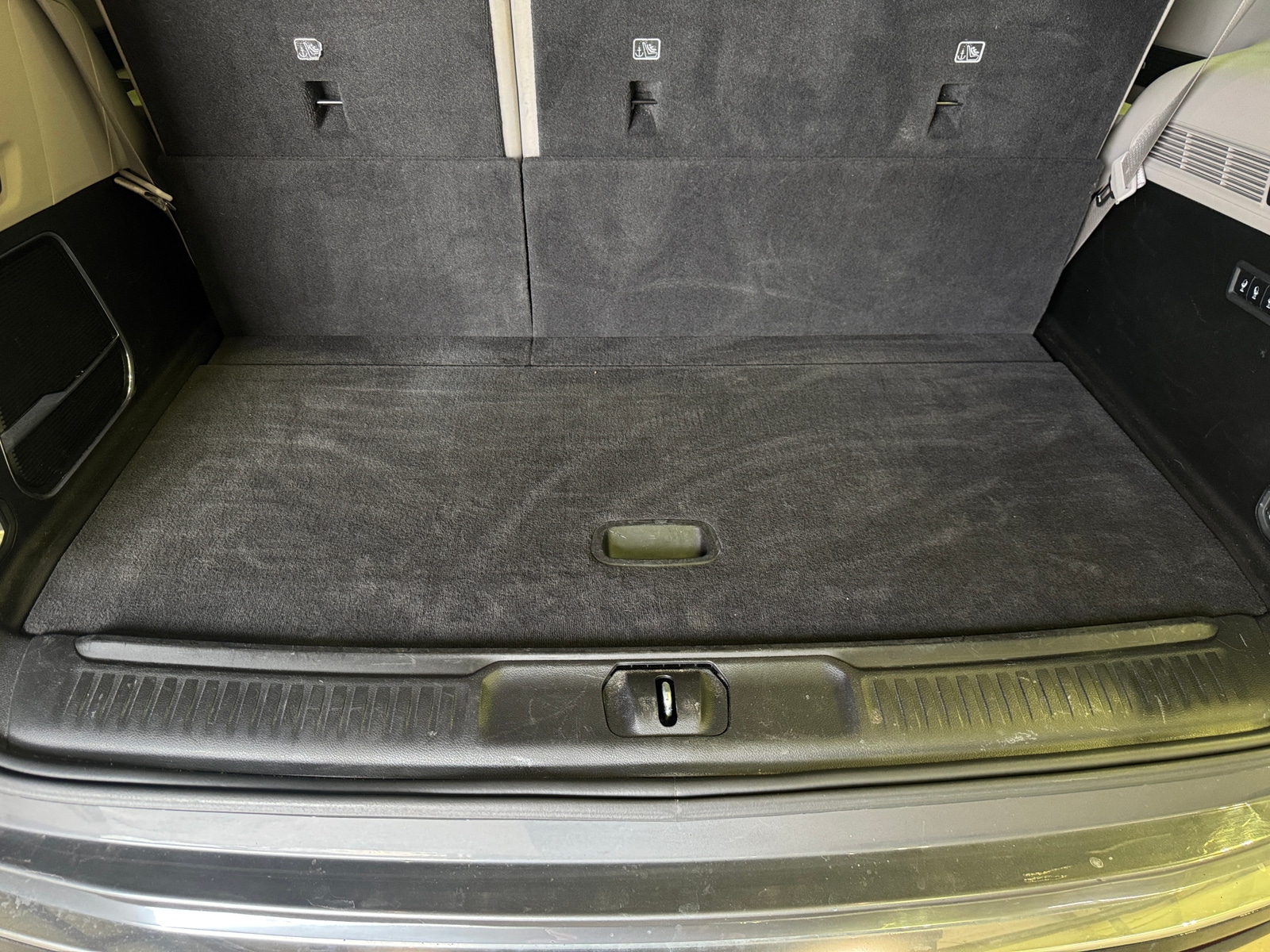 Thumbnail: 2024 Jeep Wagoneer - 6