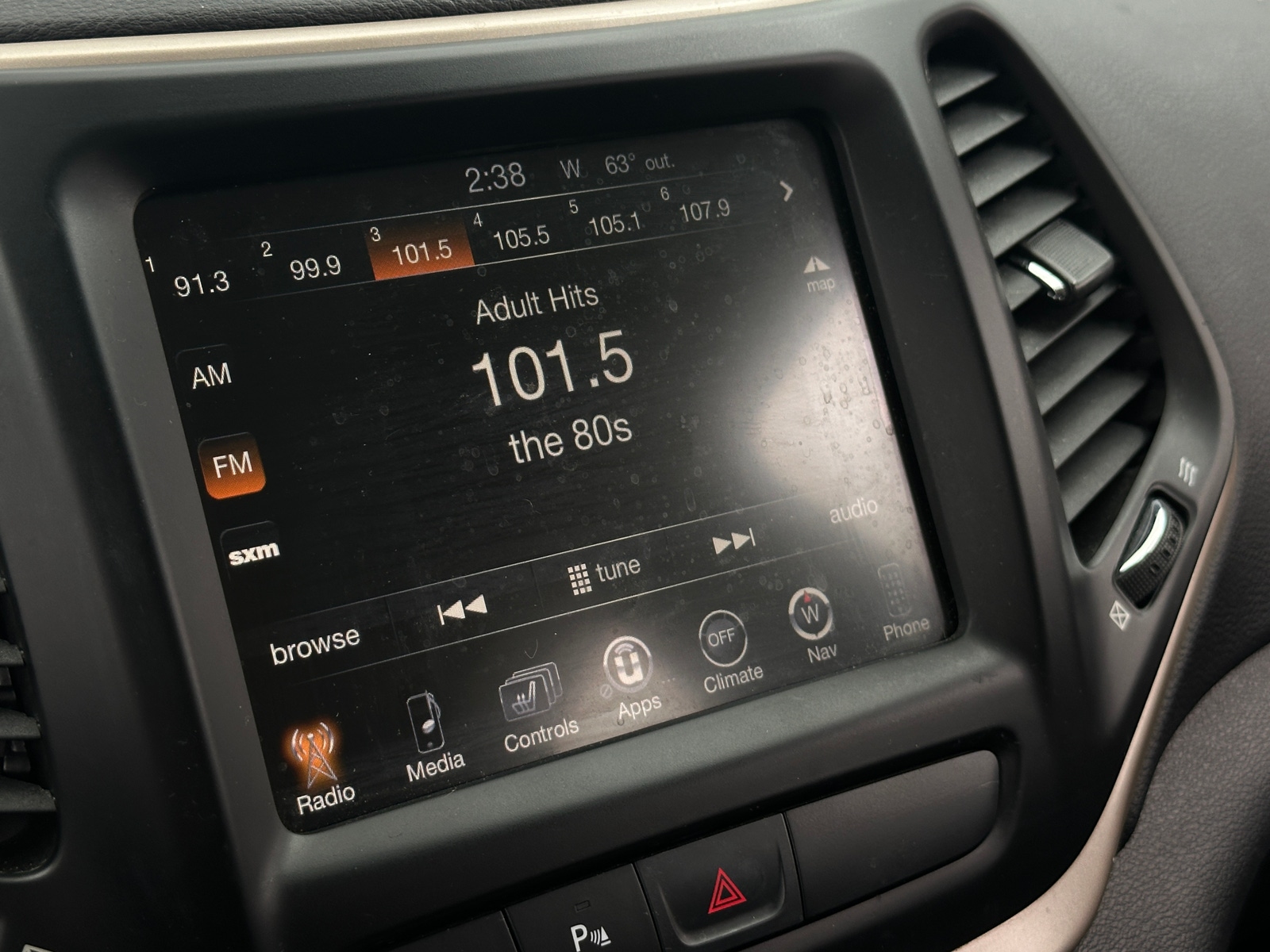 Thumbnail: 2017 Jeep Cherokee - 3