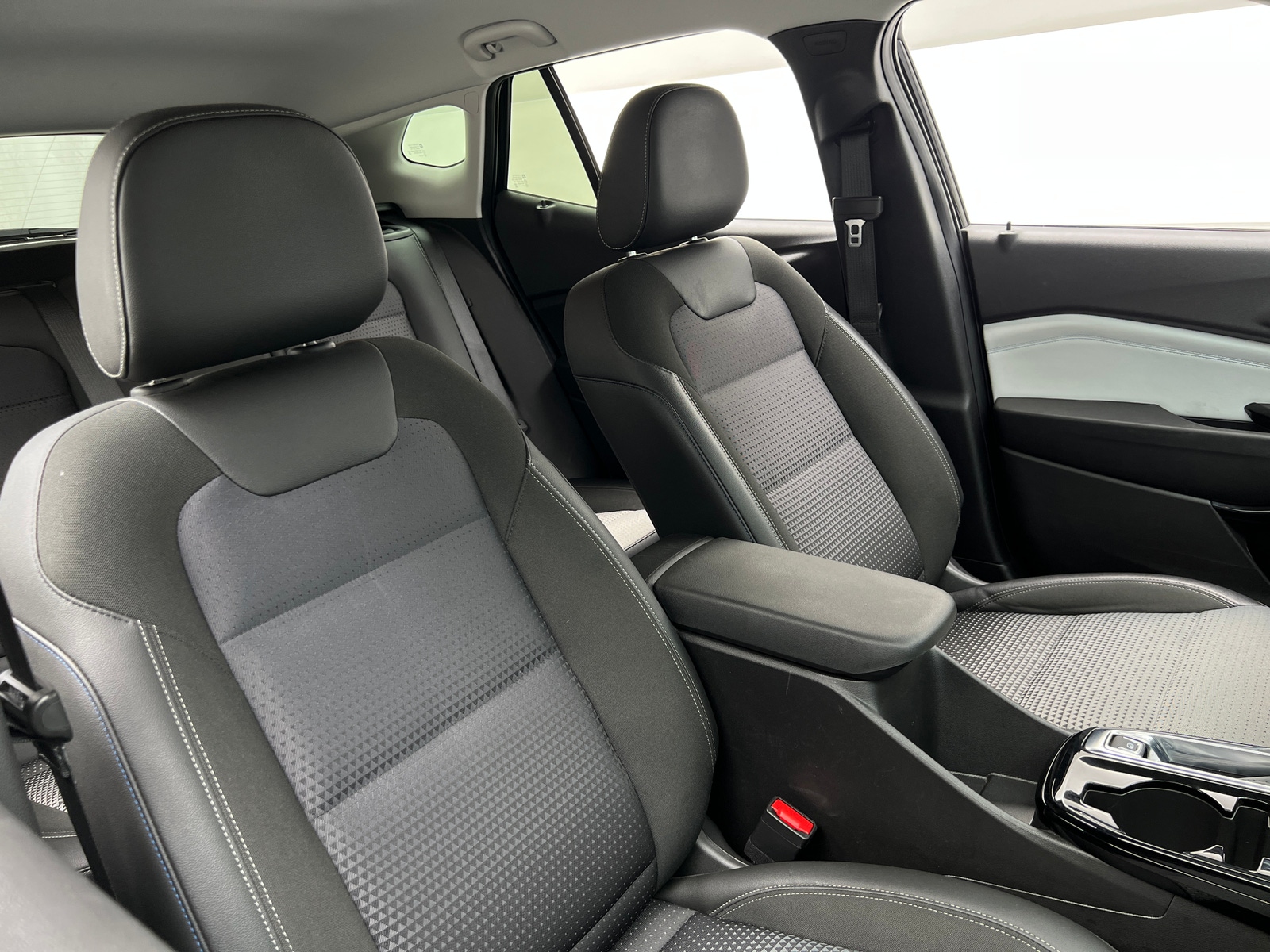 Thumbnail: 2025 Chevrolet Trax - 2