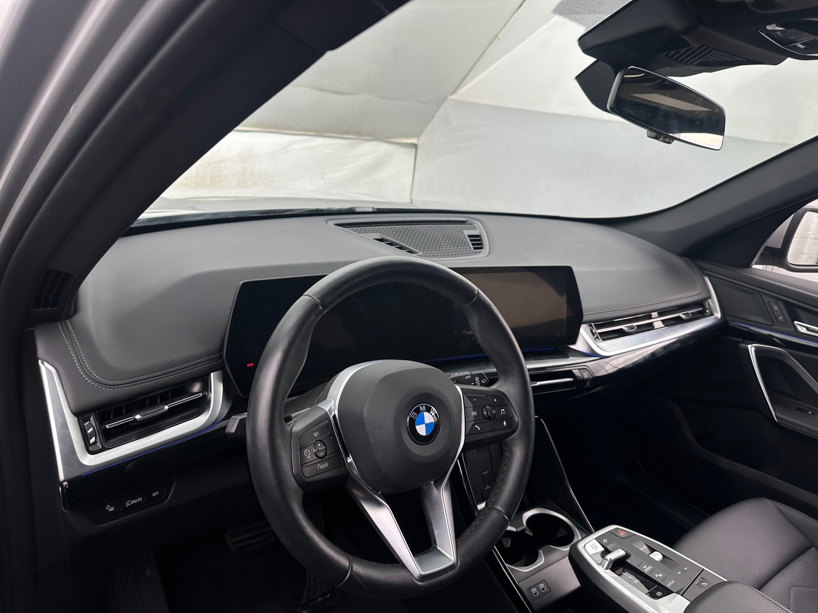 Thumbnail: 2025 BMW X1 - 2