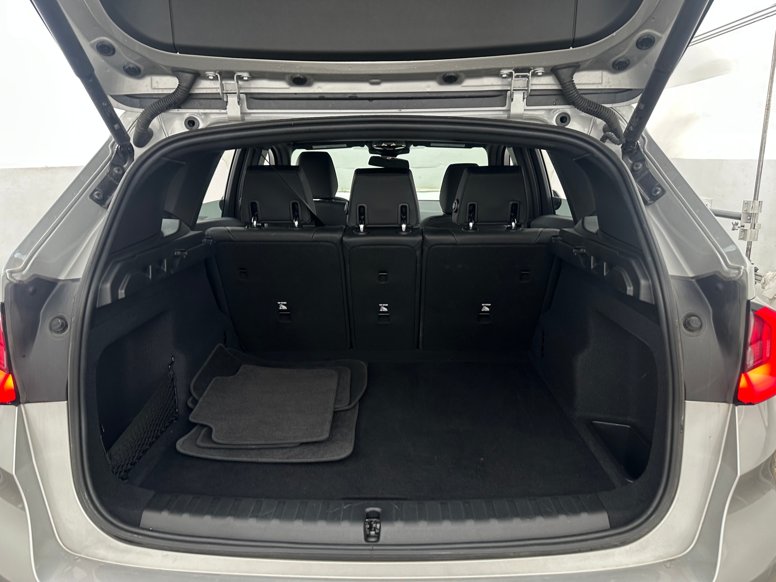 Thumbnail: 2025 BMW X1 - 6