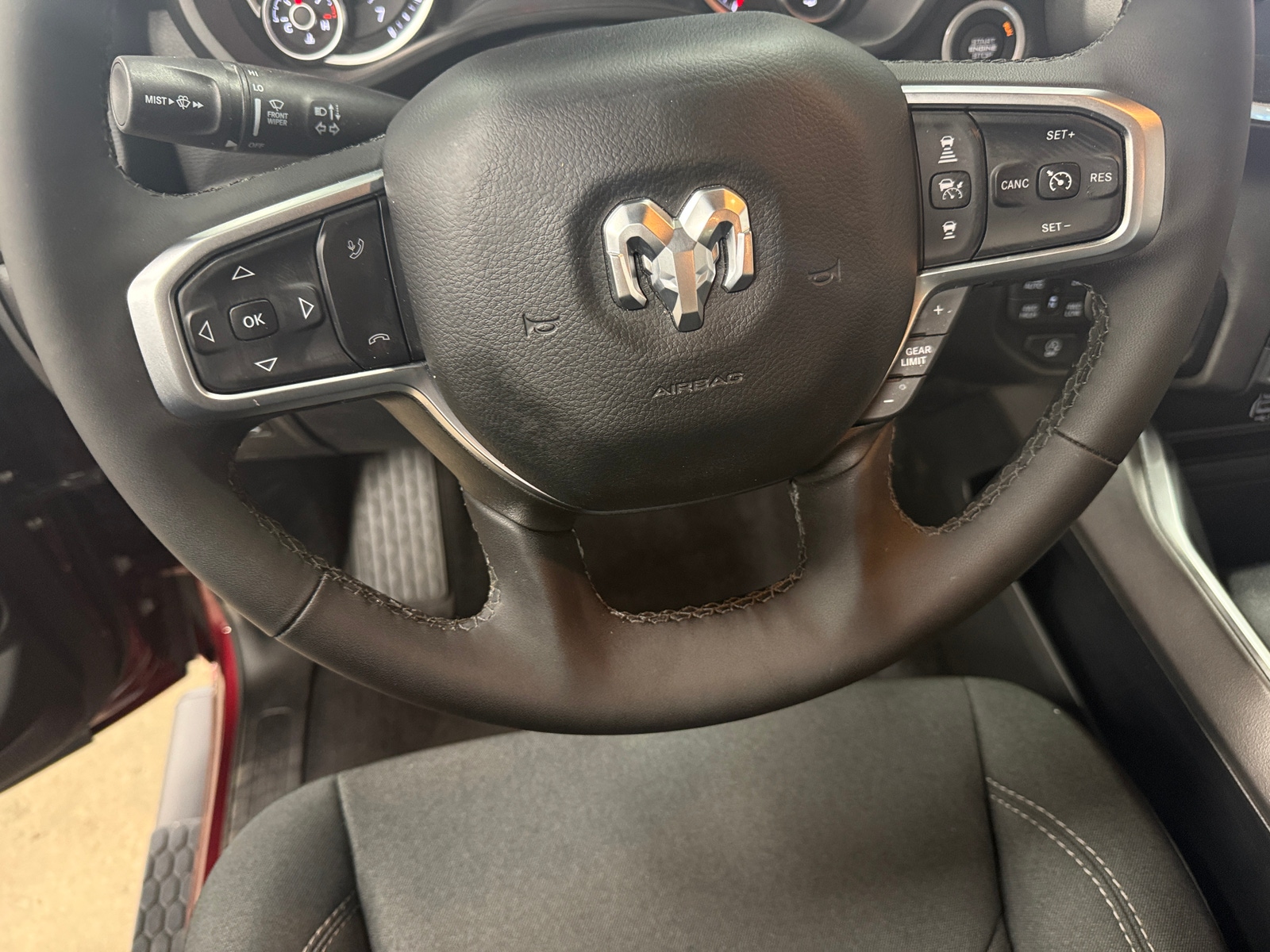 Thumbnail: 2025 RAM 1500 - 5