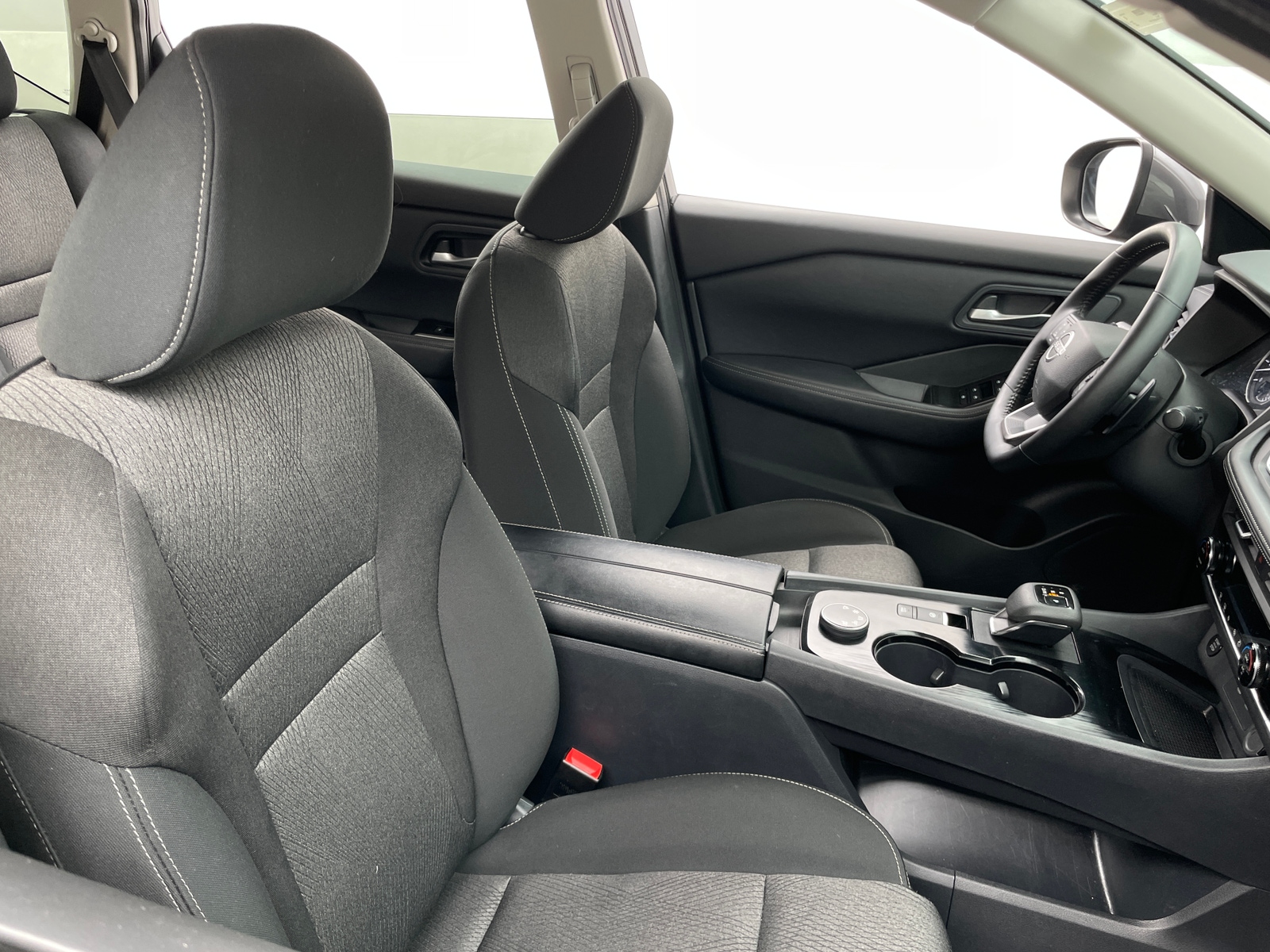 Thumbnail: 2025 Nissan Rogue - 2