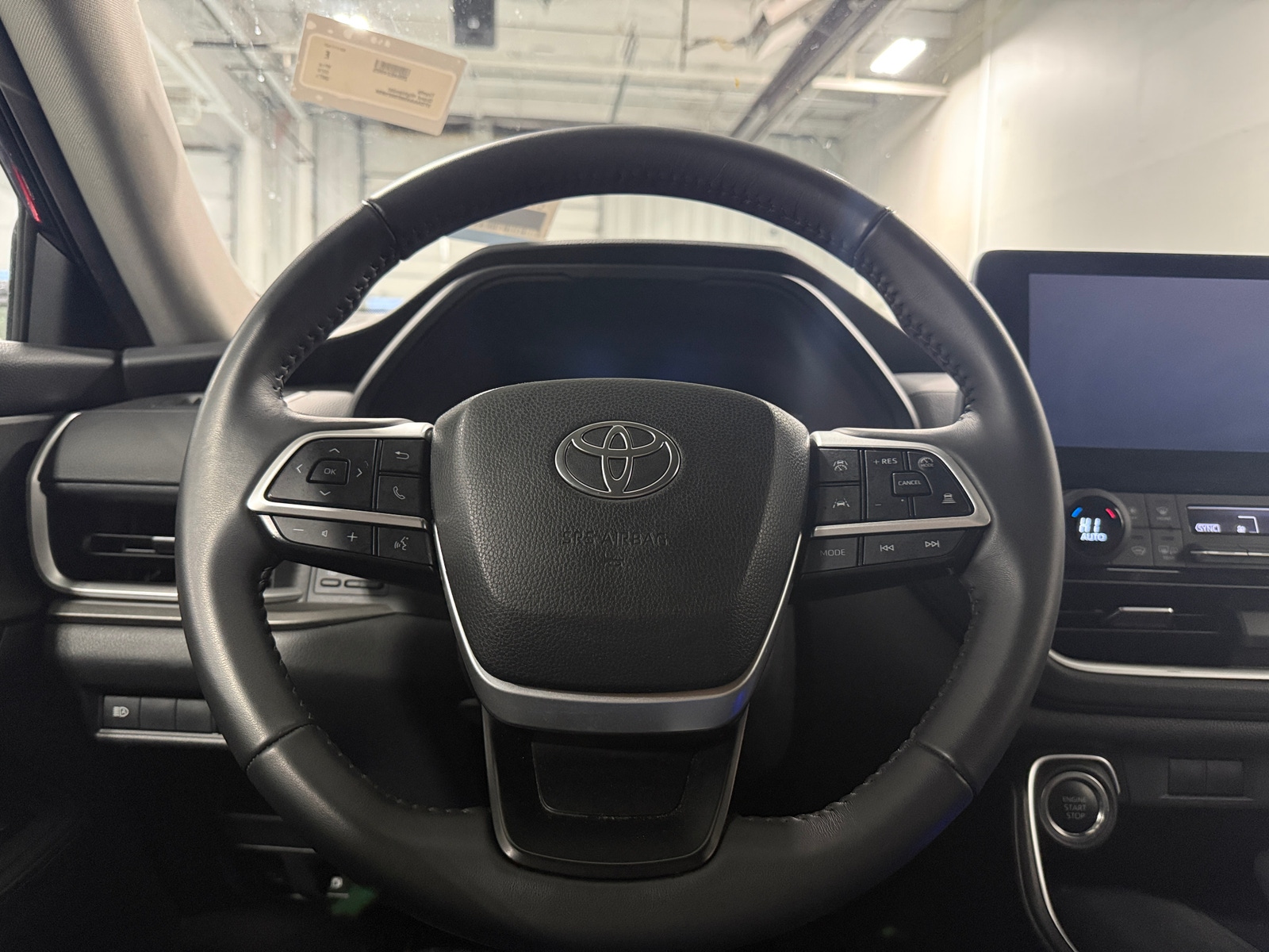 Thumbnail: 2025 Toyota Grand Highlander - 4