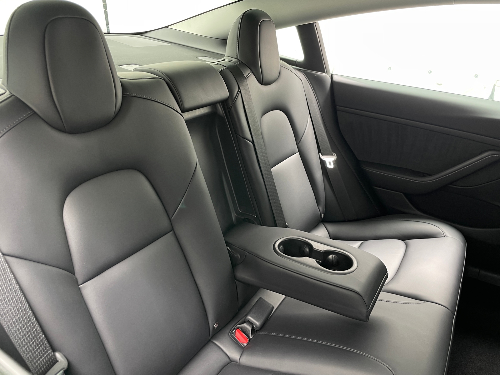 Thumbnail: 2021 Tesla Model 3 - 4