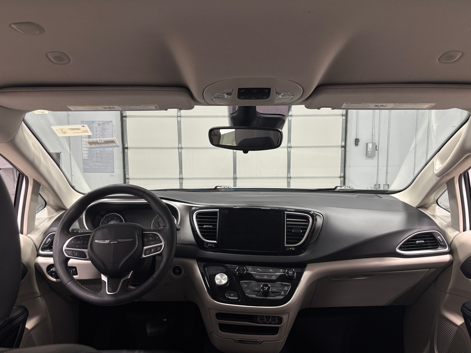 Thumbnail: 2024 Chrysler Pacifica - 2