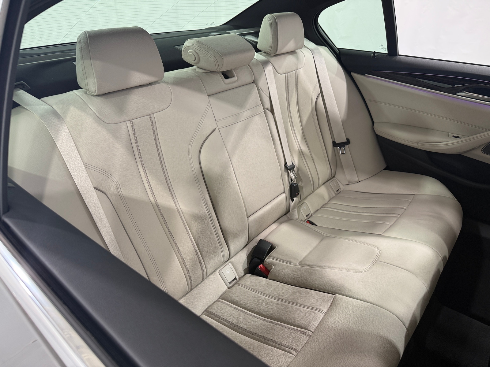 Thumbnail: 2022 BMW 5 Series - 5