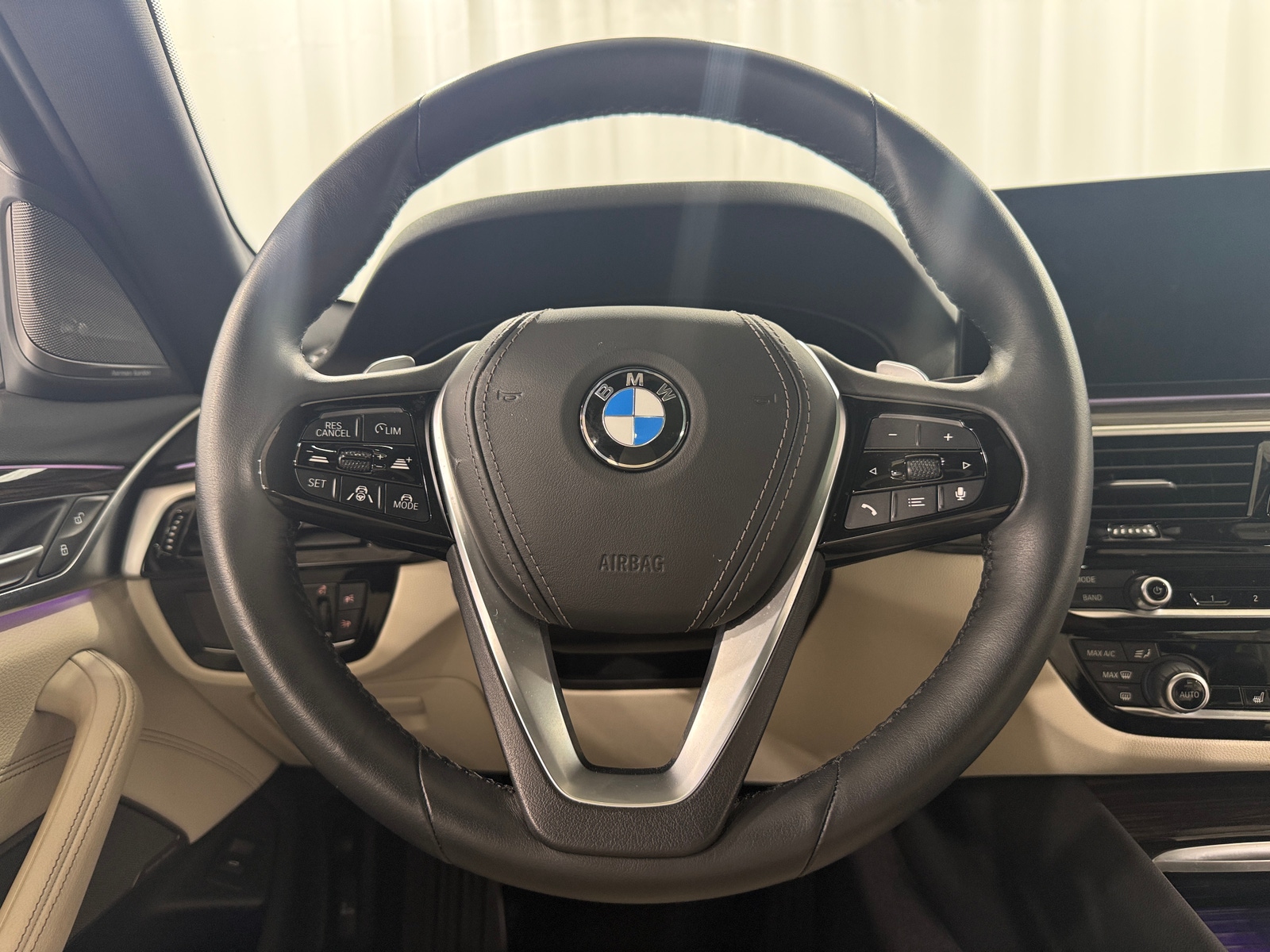 Thumbnail: 2022 BMW 5 Series - 4