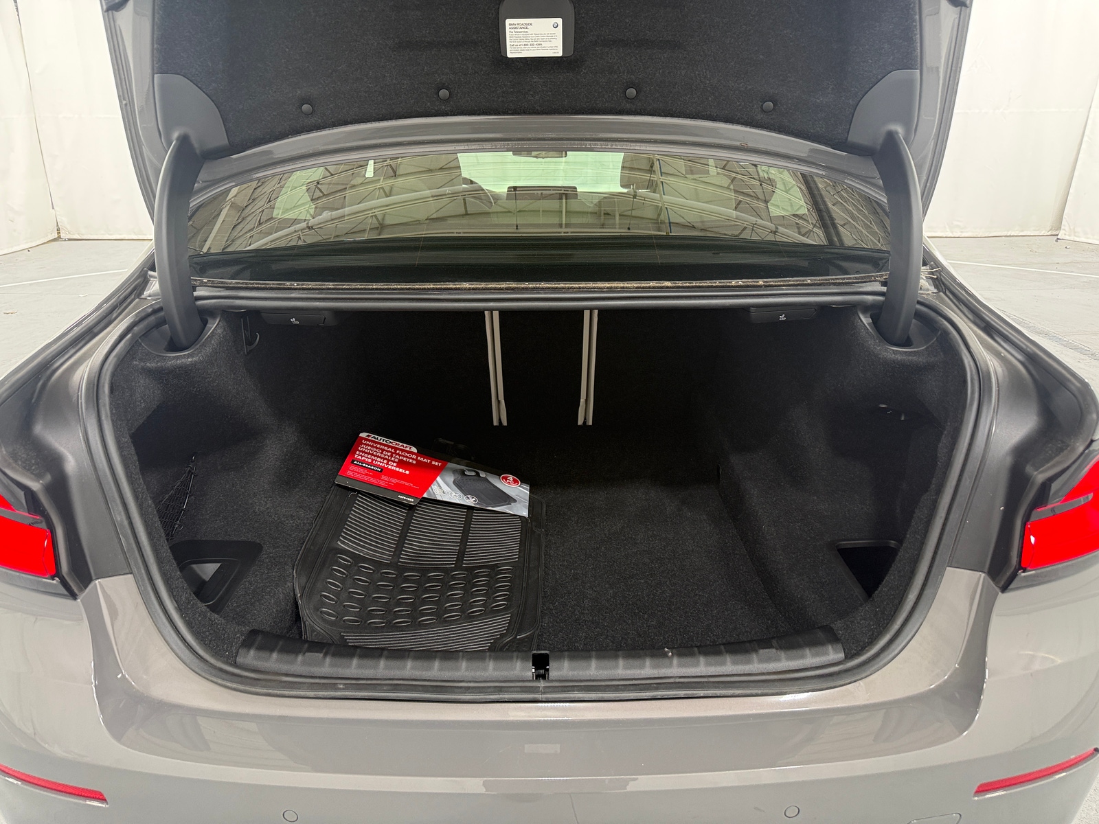 Thumbnail: 2022 BMW 5 Series - 6