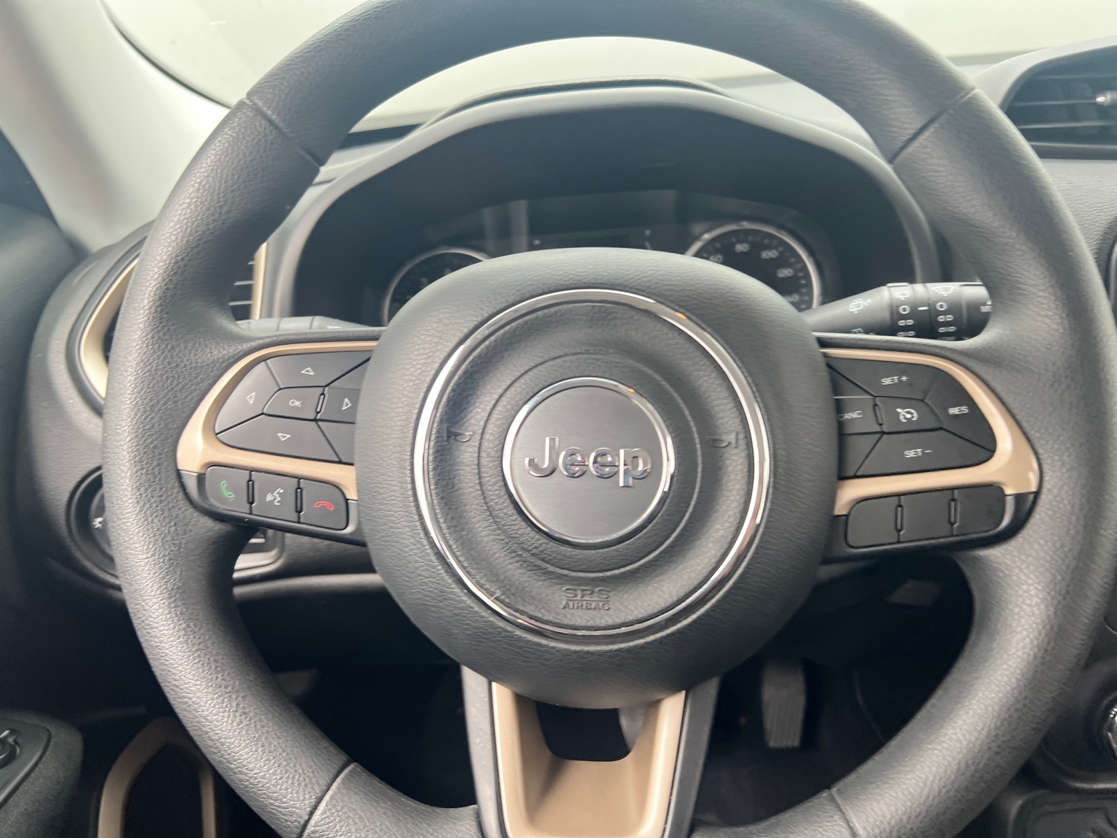 Thumbnail: 2016 Jeep Renegade - 5