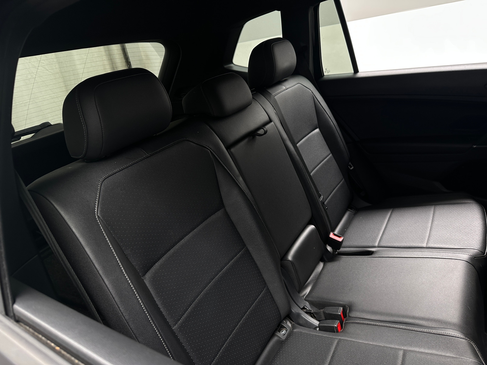 Thumbnail: 2020 Volkswagen Tiguan - 5