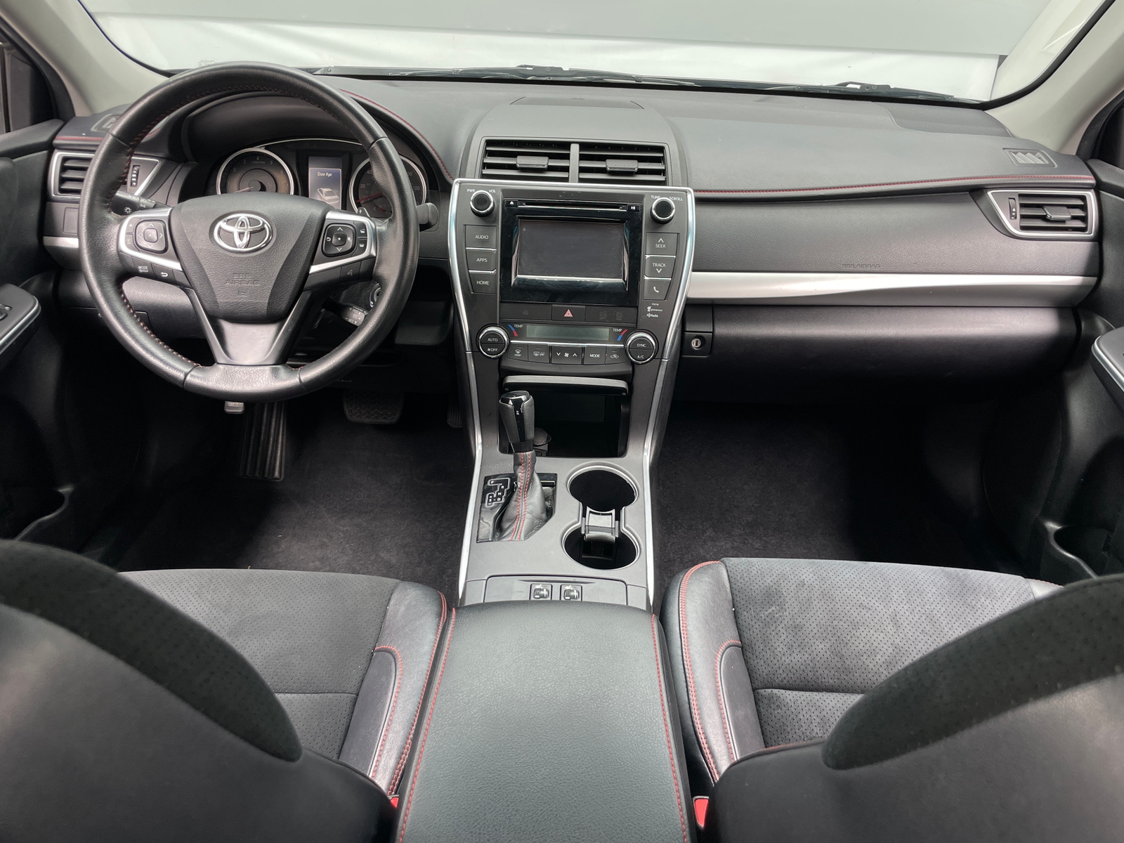 Thumbnail: 2015 Toyota Camry - 3