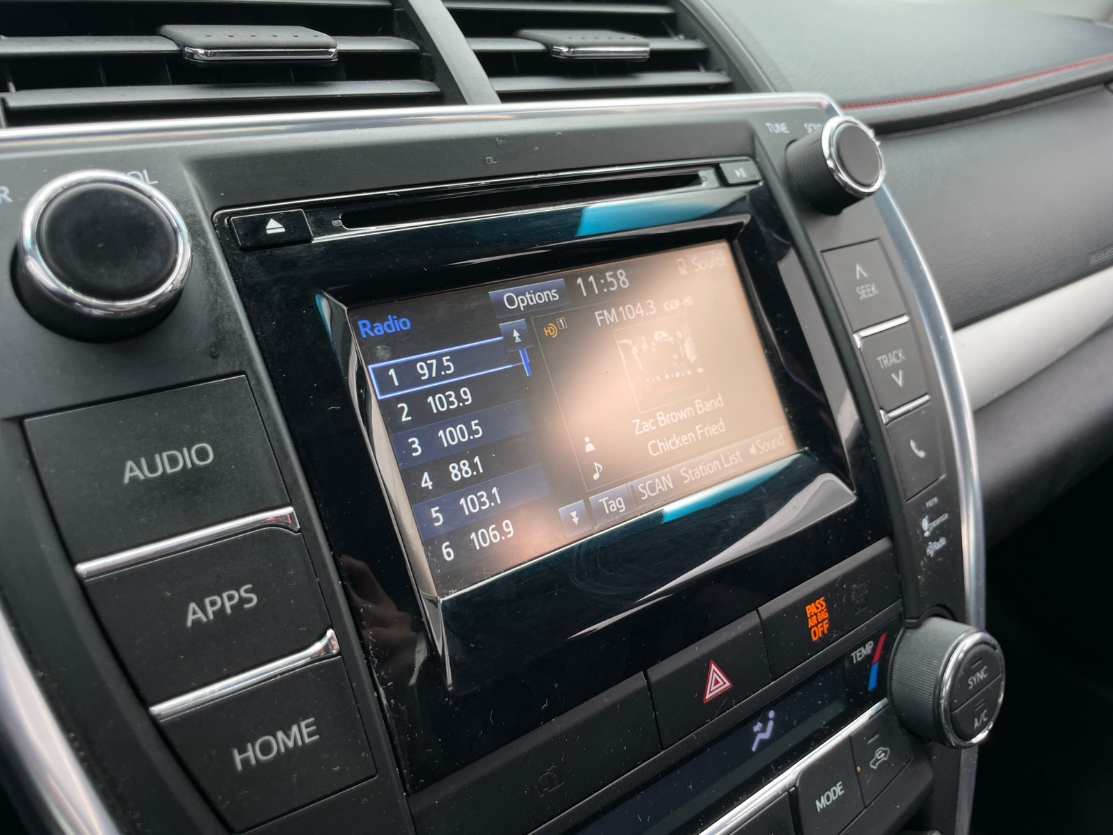 Thumbnail: 2015 Toyota Camry - 4