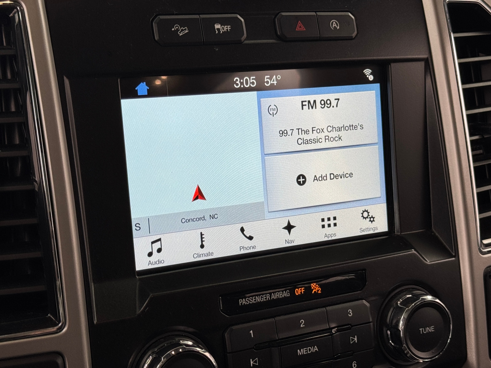 Thumbnail: 2017 Ford Econoline - 3