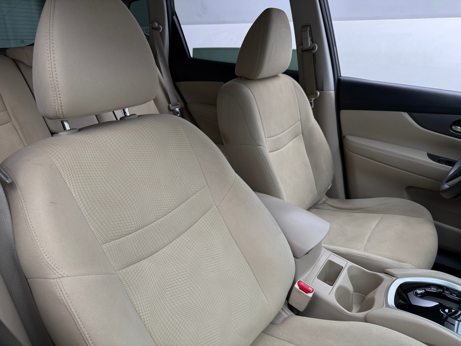 Thumbnail: 2016 Nissan Rogue - 2