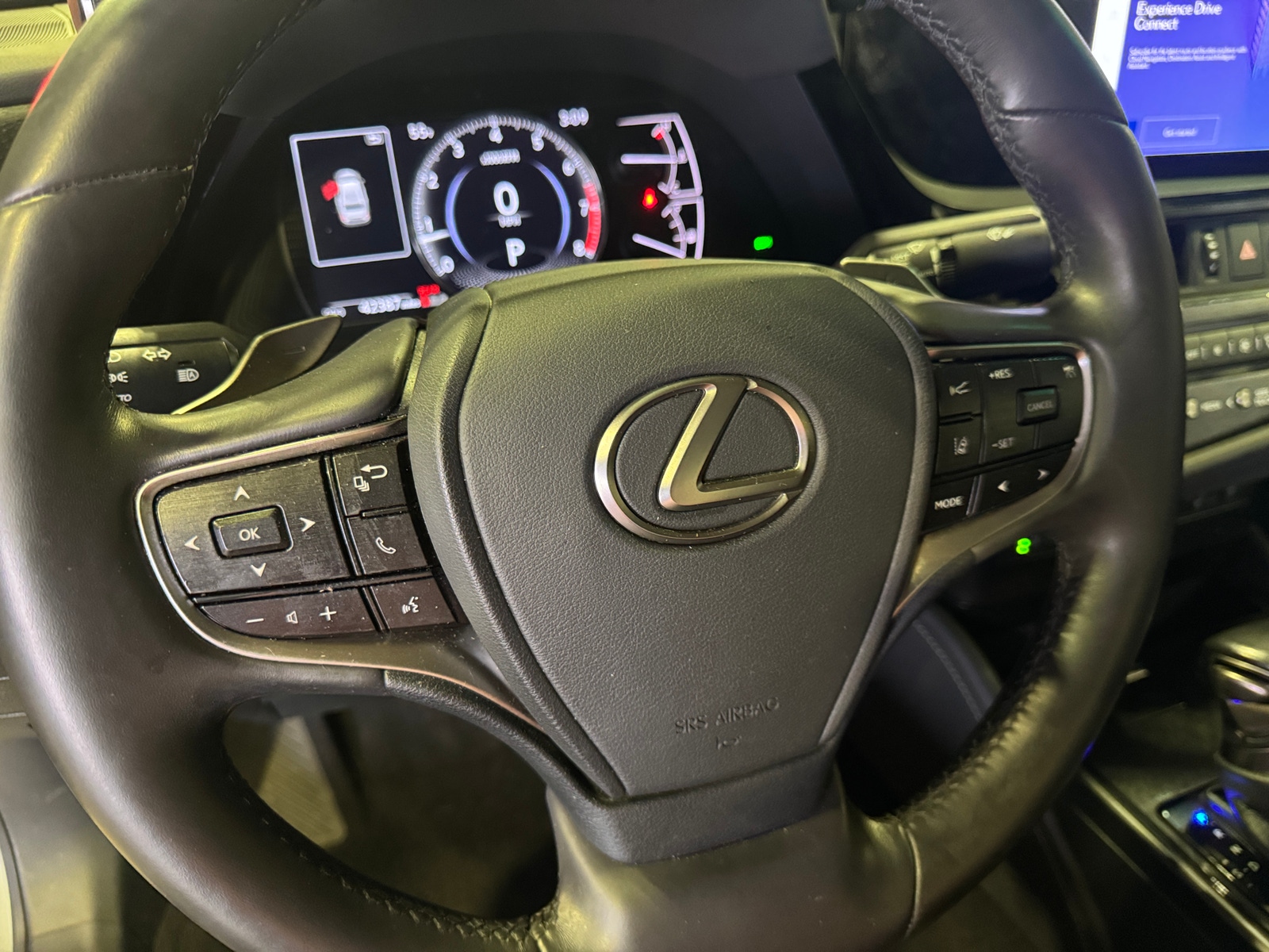 Thumbnail: 2023 Lexus ES - 4
