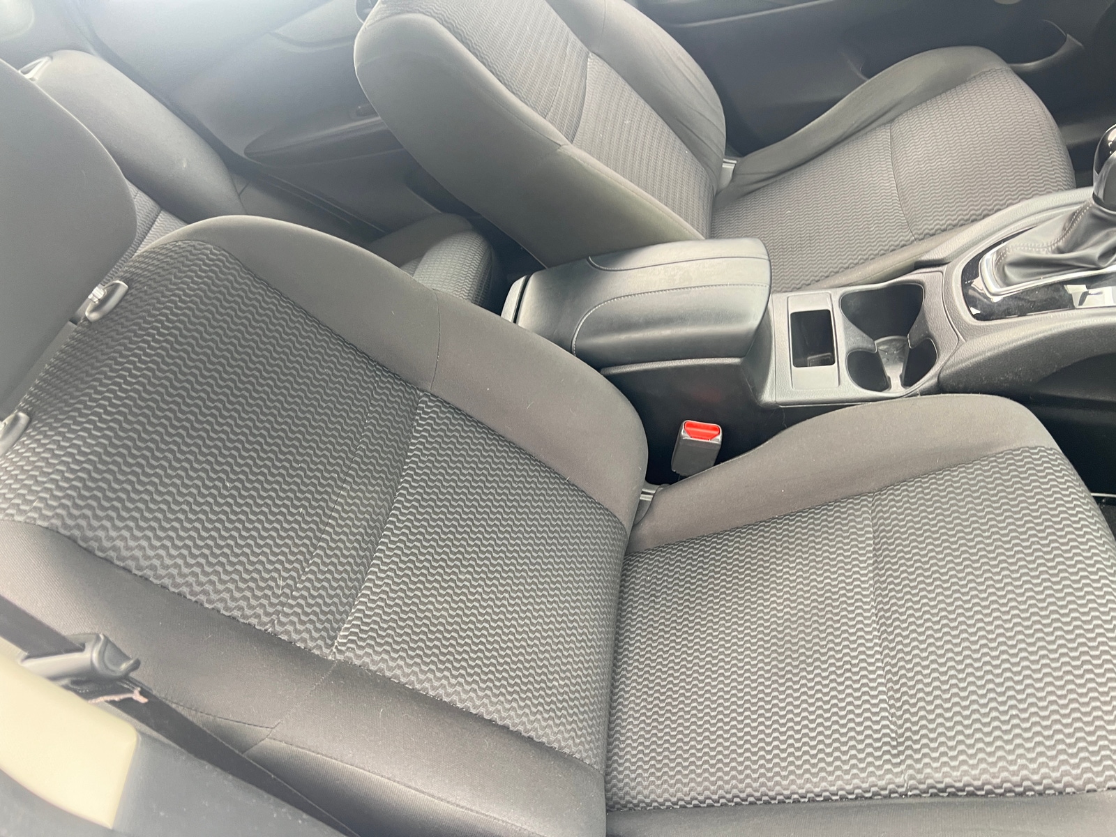 Thumbnail: 2017 Nissan Rogue Sport - 2