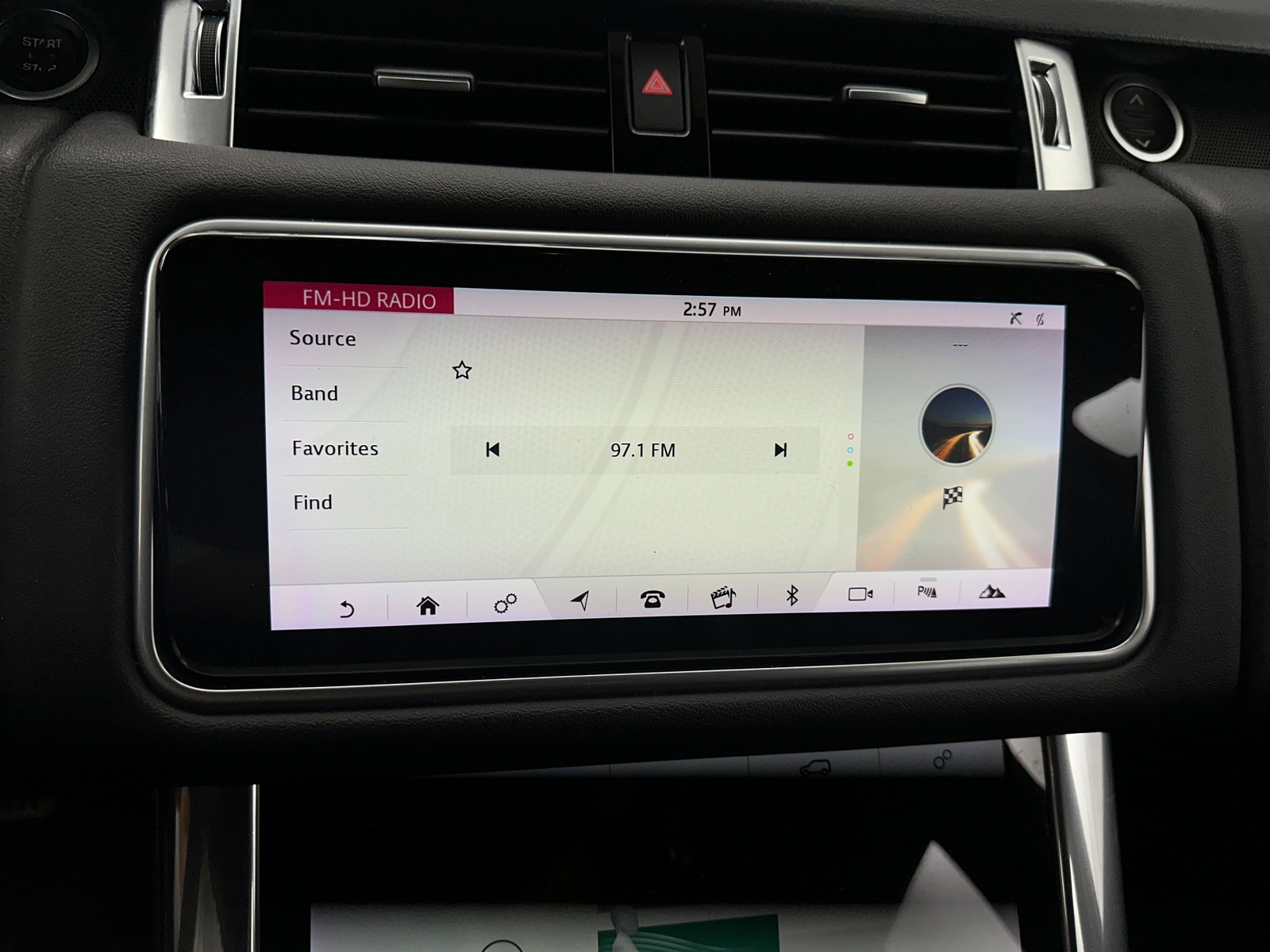 Thumbnail: 2019 Land Rover Range Rover Sport - 3