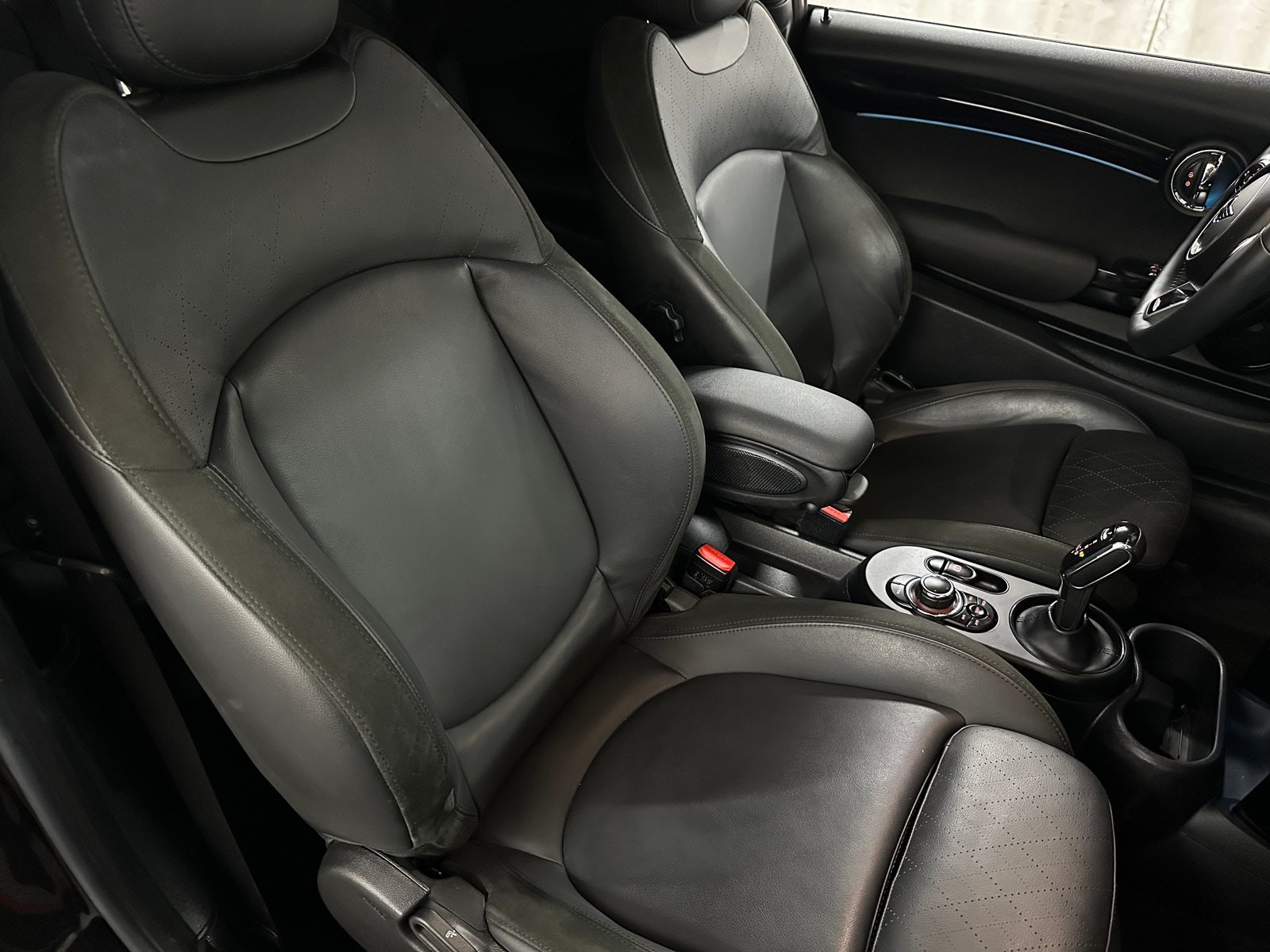 Thumbnail: 2022 MINI Cooper Hardtop - 2