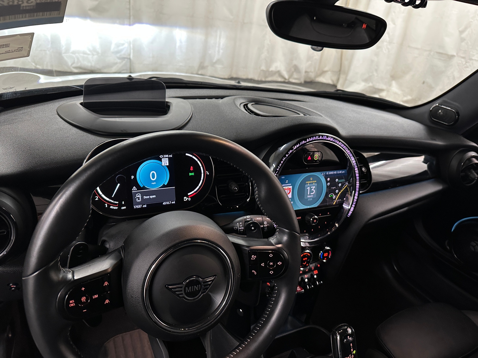 Thumbnail: 2022 MINI Cooper Hardtop - 3