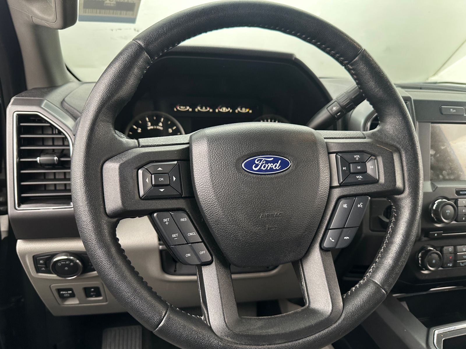 Thumbnail: 2018 Ford Econoline - 5