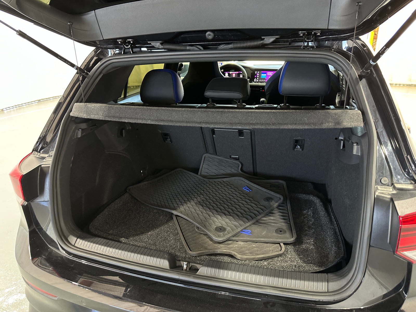 Thumbnail: 2024 Volkswagen Golf - 6