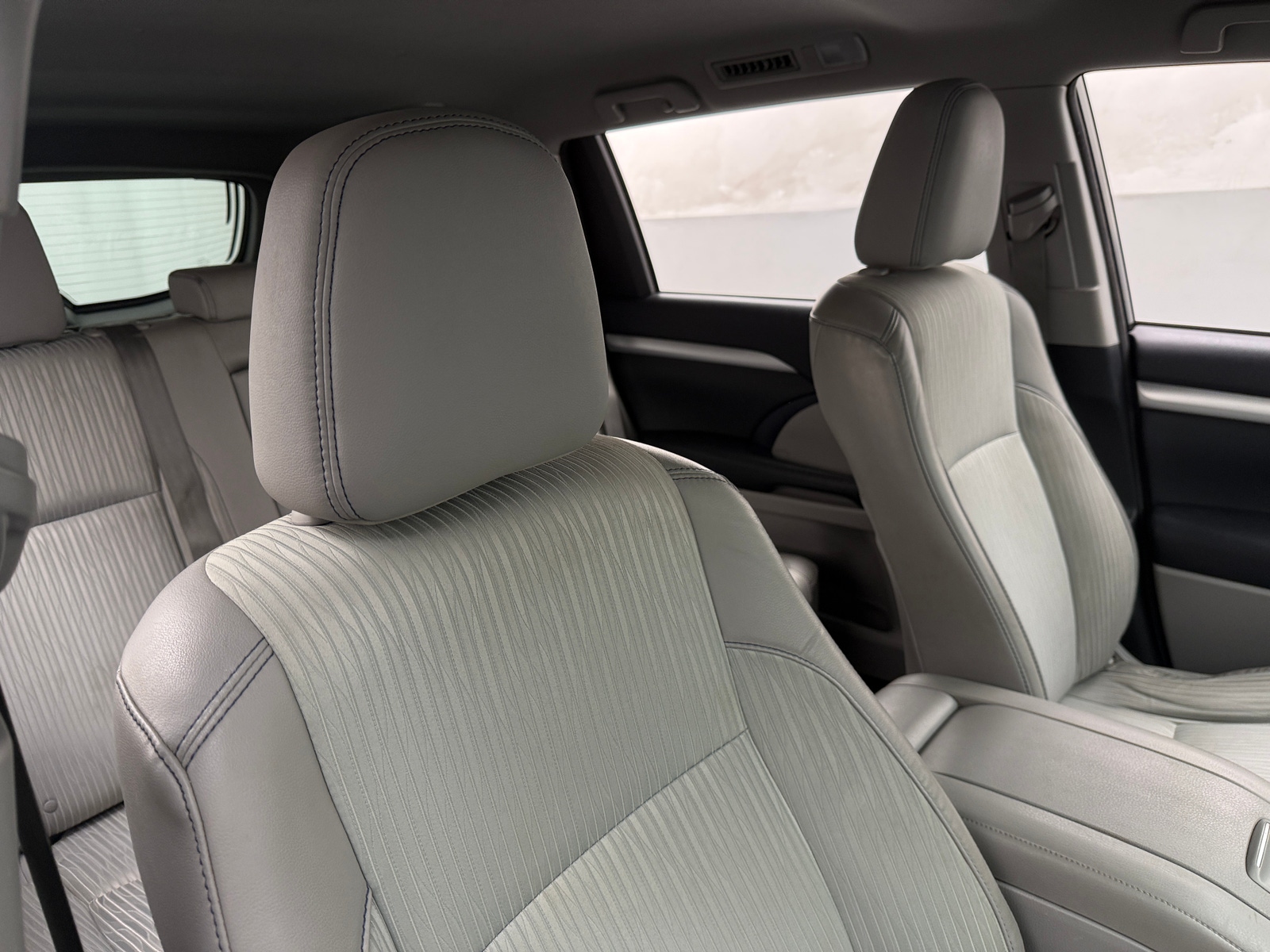 Thumbnail: 2014 Toyota Highlander - 2