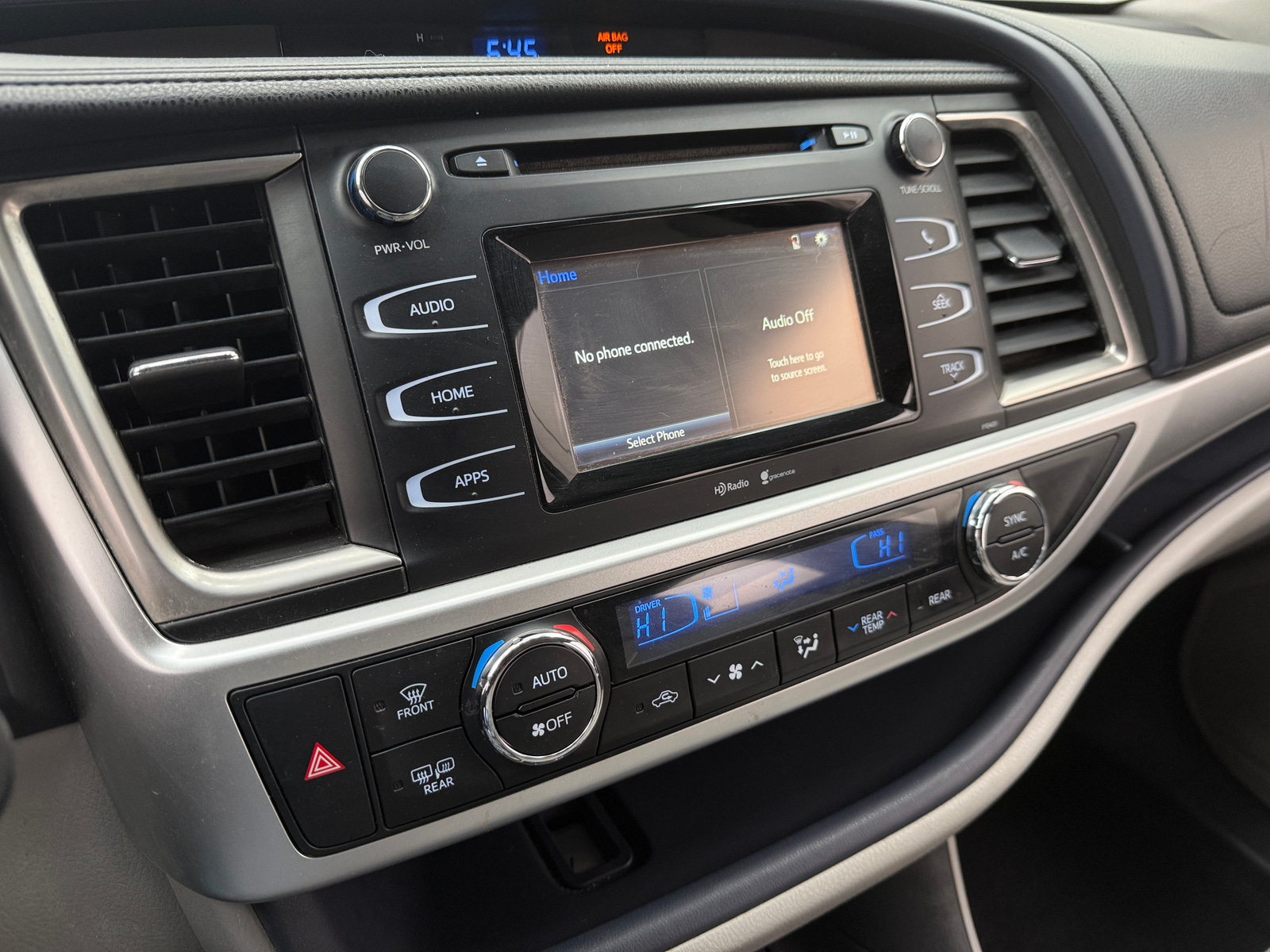 Thumbnail: 2014 Toyota Highlander - 4