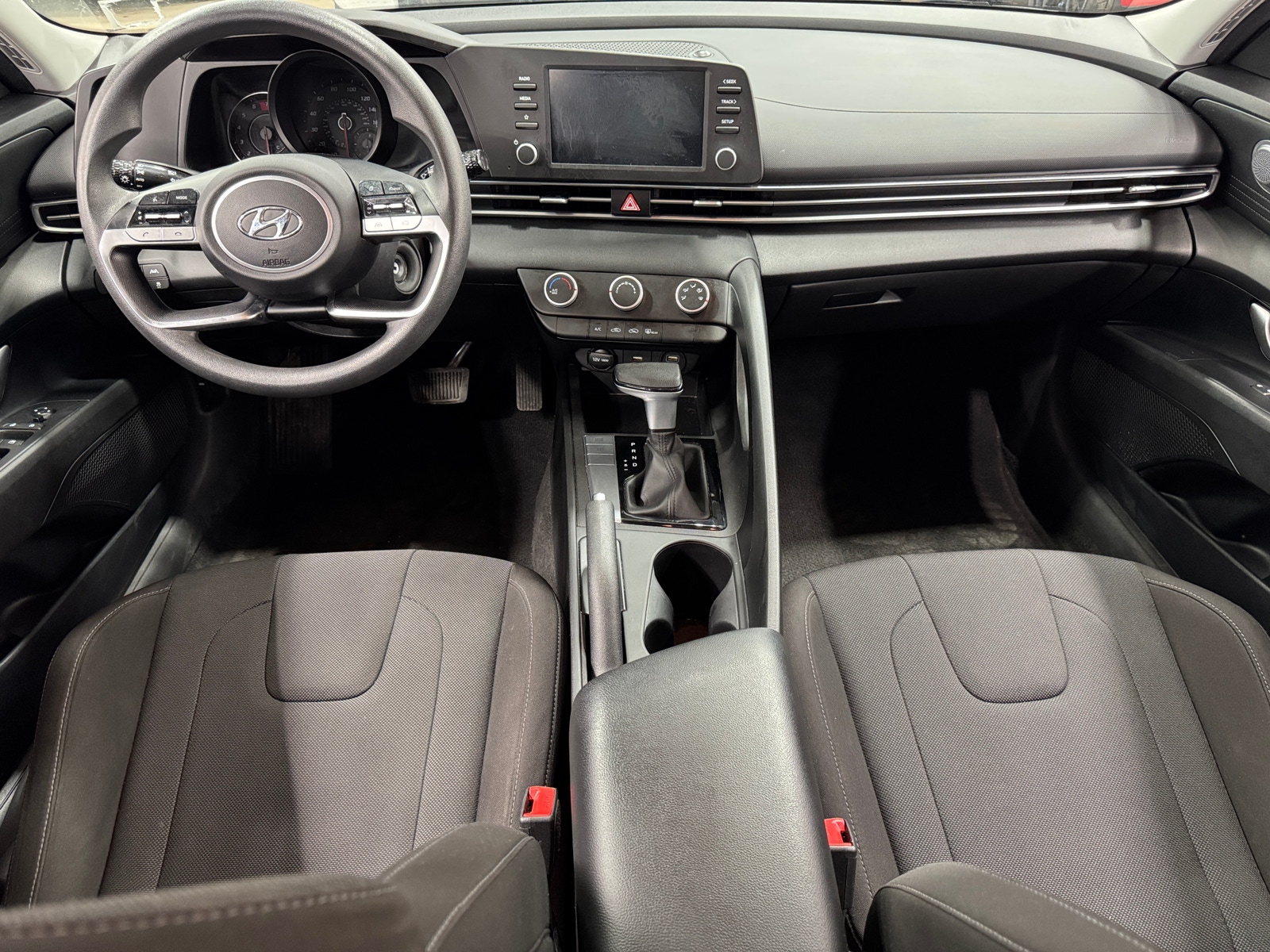 Thumbnail: 2021 Hyundai Elantra - 3